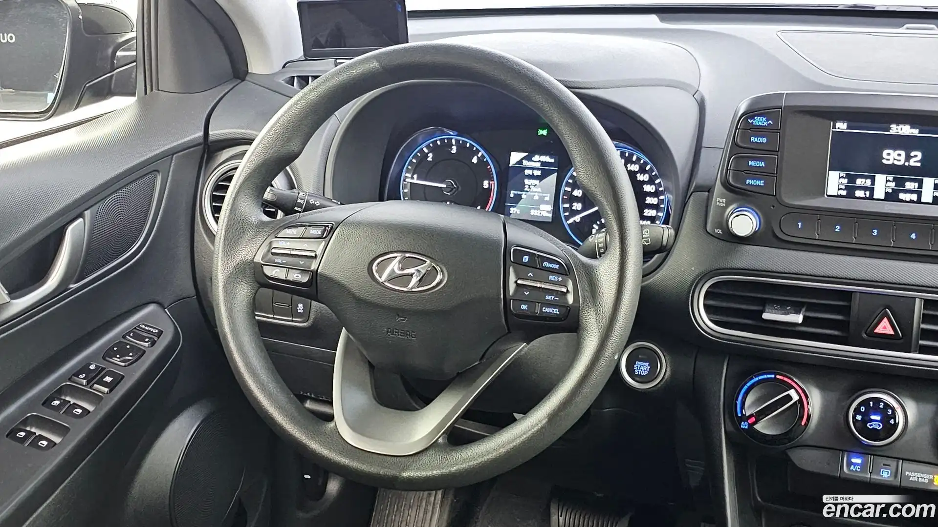 Kona Hyundai 2018.6-OPTION-017
