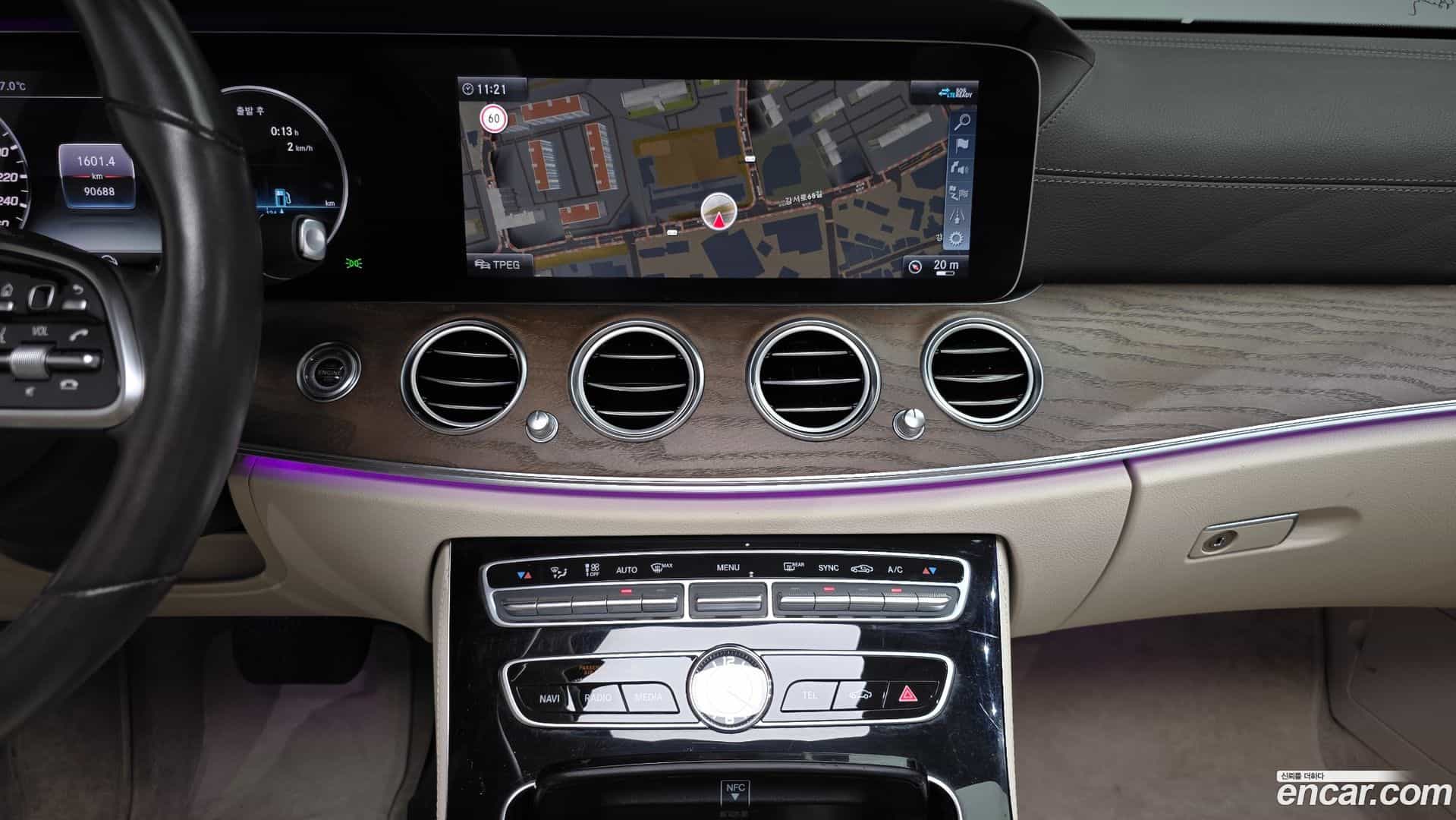 E-Class Mercedes-Benz 2020.5-OPTION-017