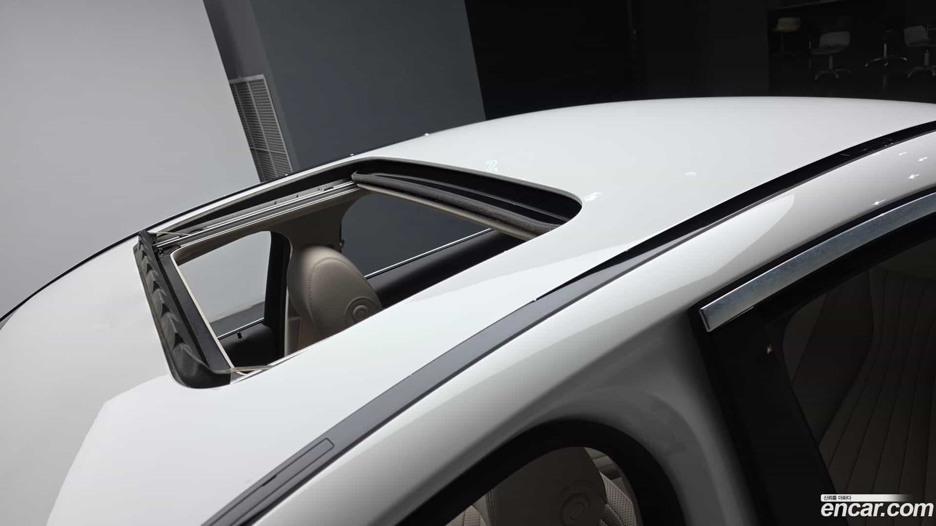 E-Class Mercedes-Benz 2020.5-OPTION-019