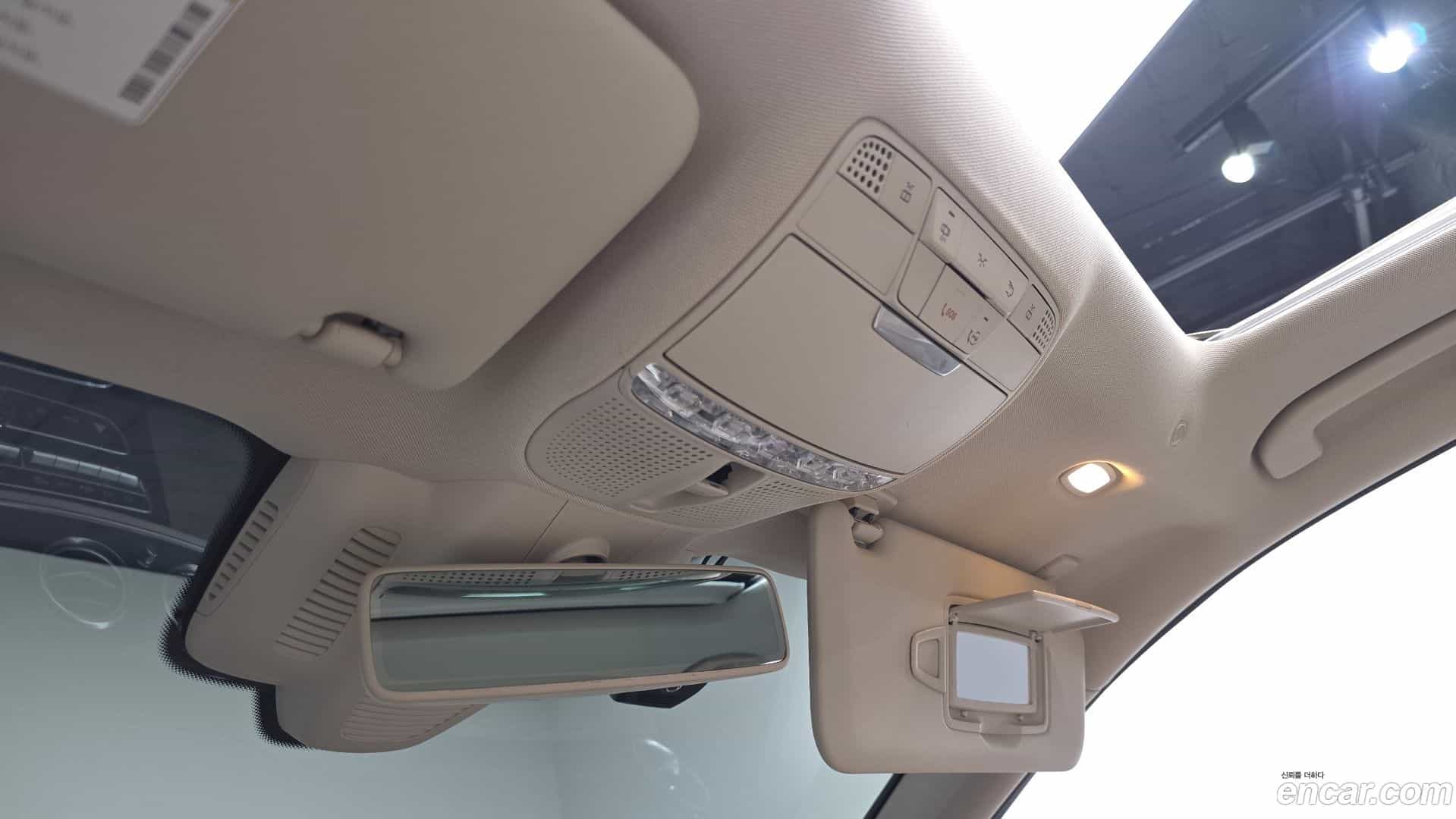 E-Class Mercedes-Benz 2020.5-OPTION-023