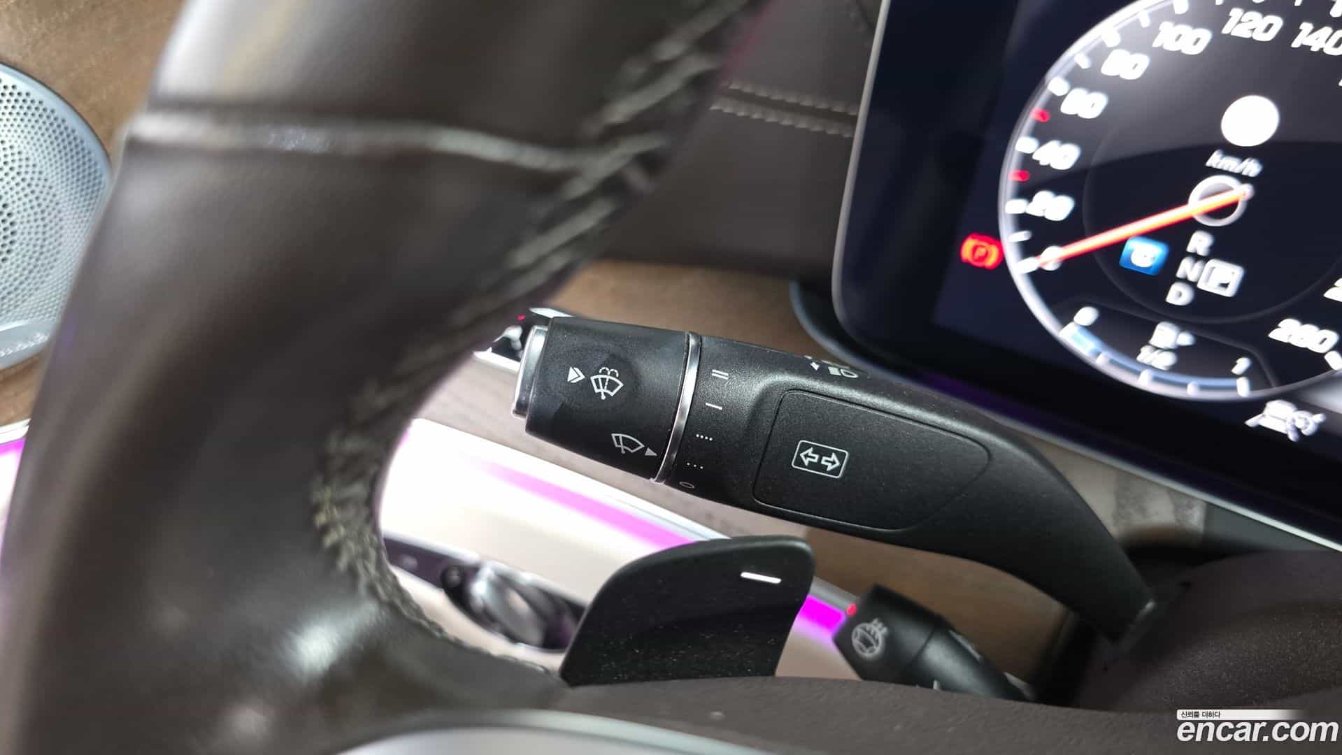 E-Class Mercedes-Benz 2020.5-OPTION-043