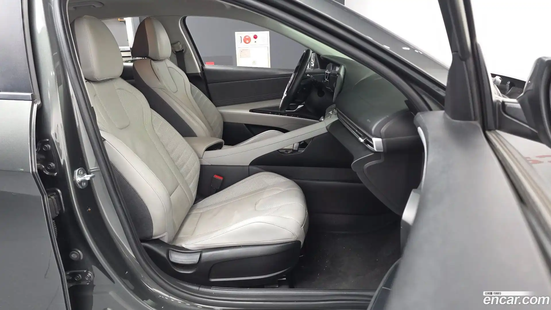 AVANTE Hyundai 2021.0-OPTION-015