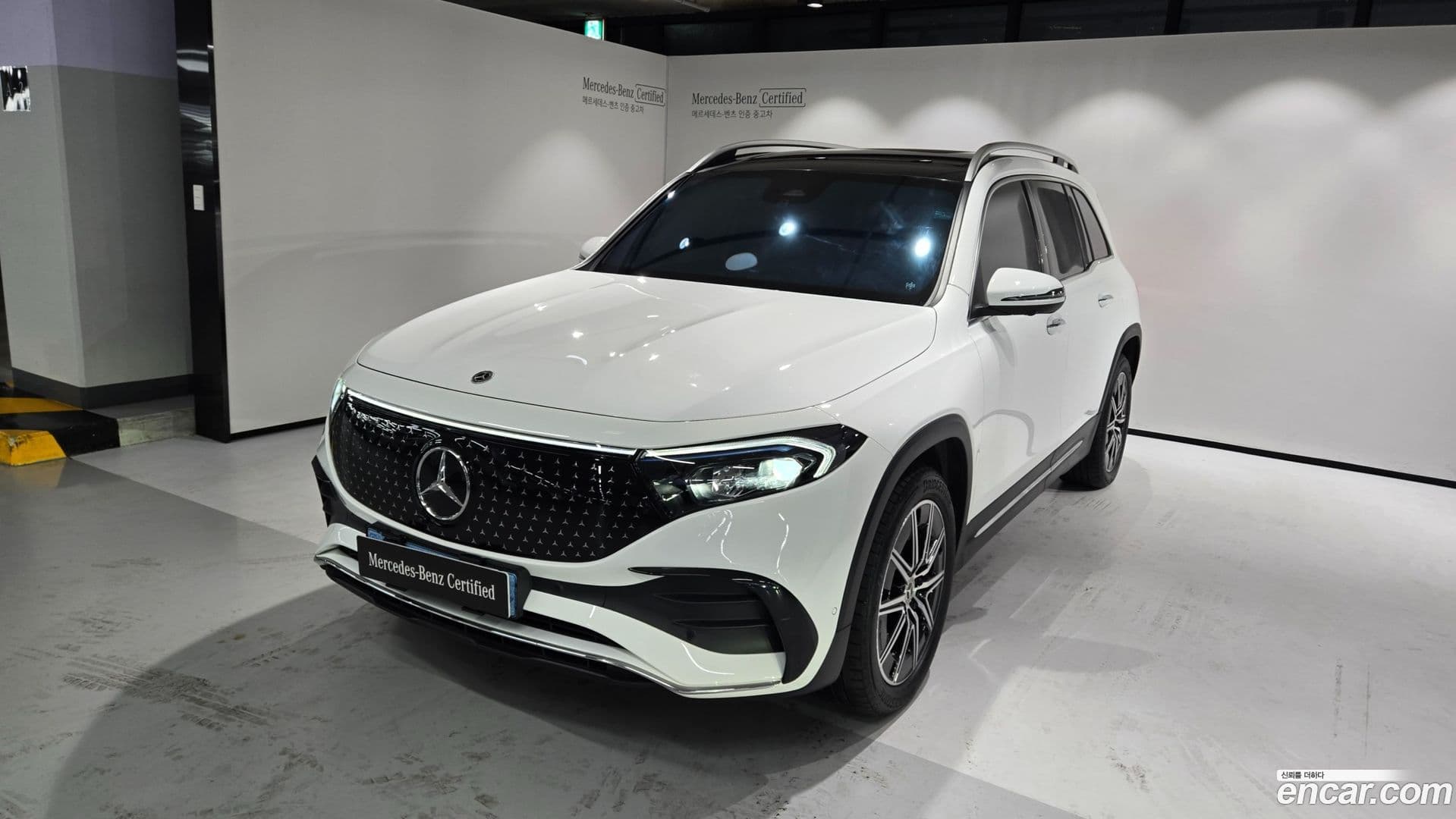 Main__Slider__Photo:EQB Mercedes-Benz 2025.9-0