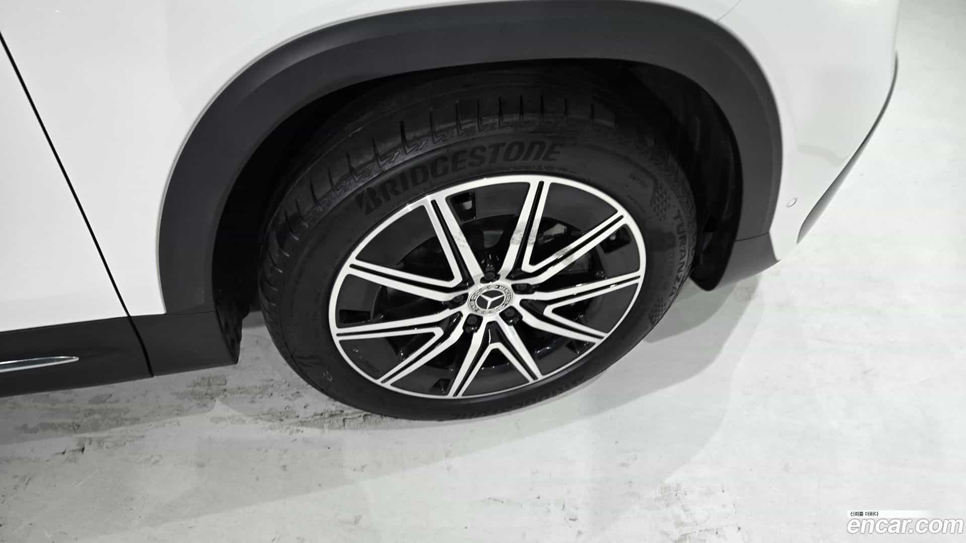EQB Mercedes-Benz 2025.9-OUTER-005