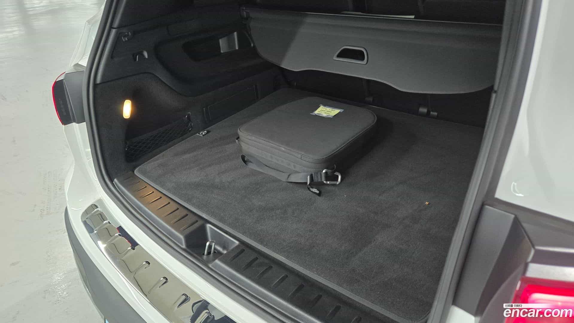 EQB Mercedes-Benz 2025.9-INNER-010
