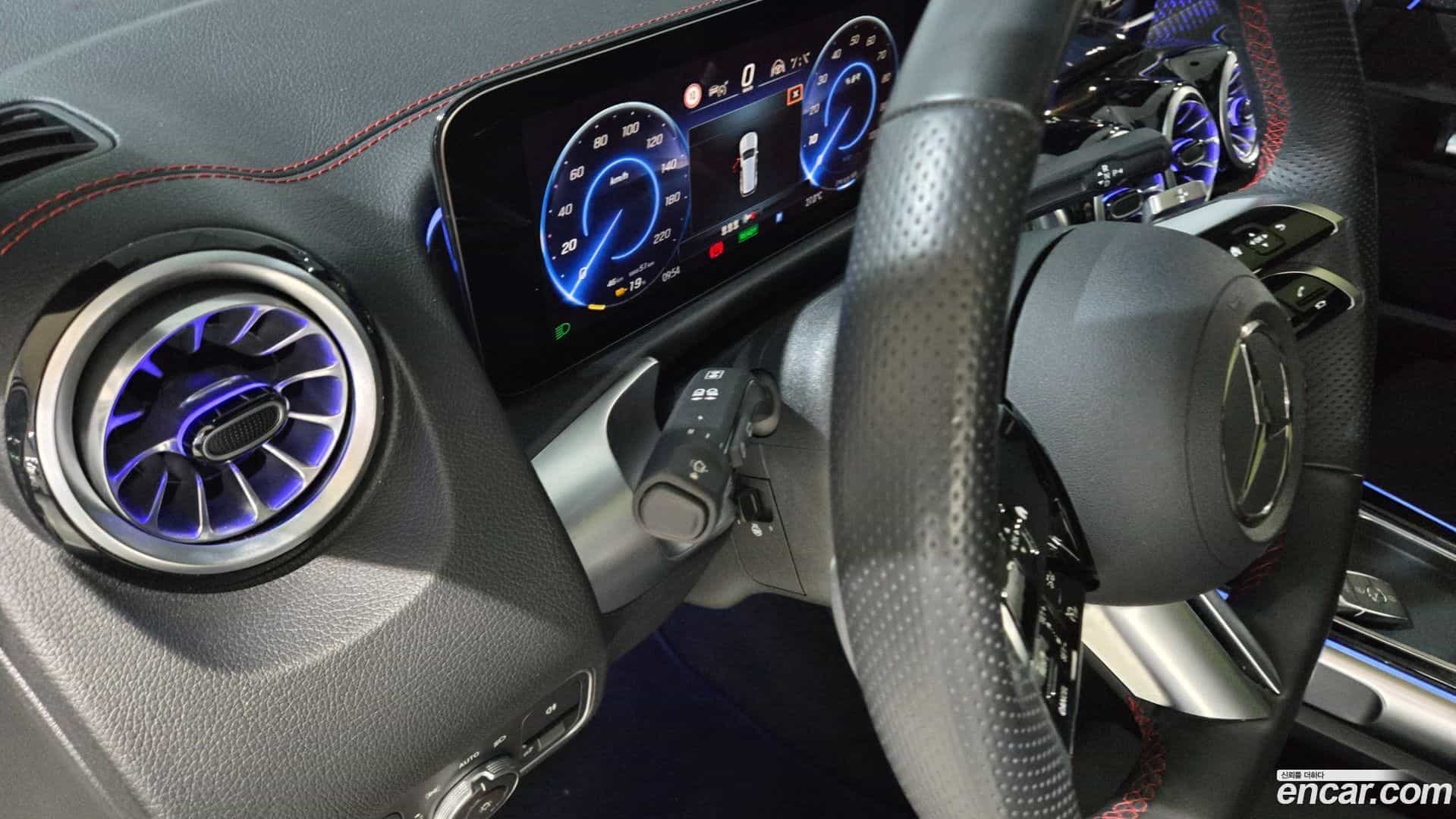 EQB Mercedes-Benz 2025.9-OPTION-023