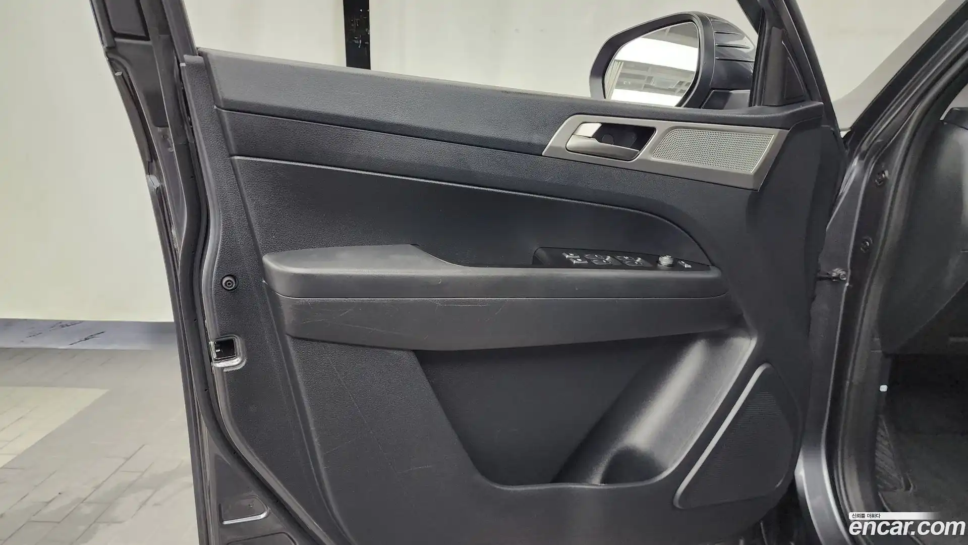 Rexton KG Mobility 2018.6-INNER-034