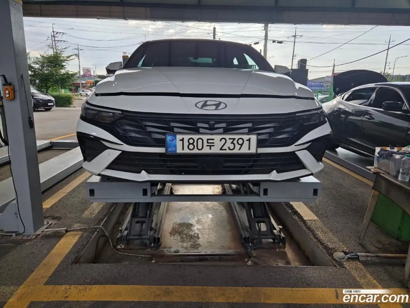 AVANTE Hyundai 2023.3-OUTER-001