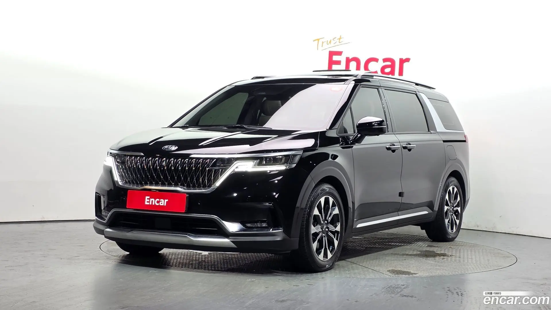 Main__Slider__Photo:Canival Kia 2020.10-0