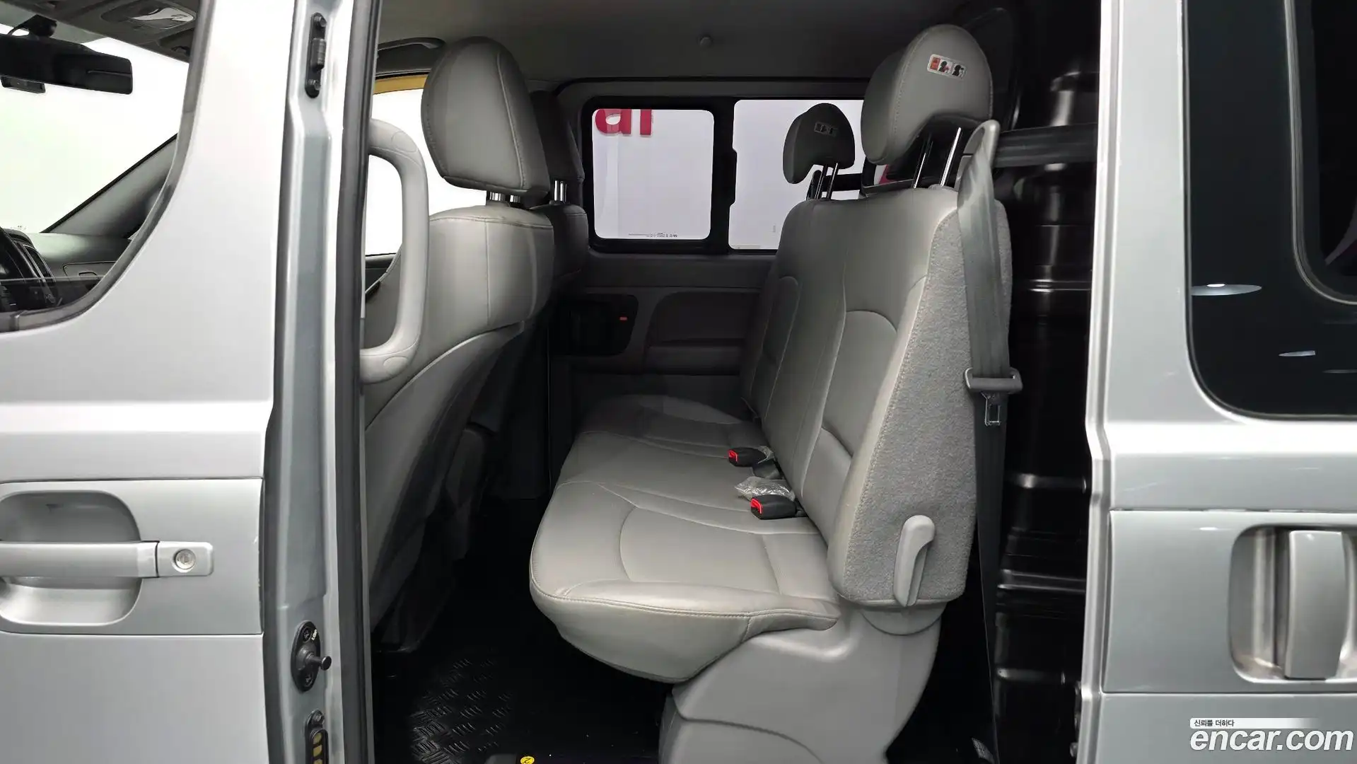 Starex Hyundai 2016.6-OPTION-016