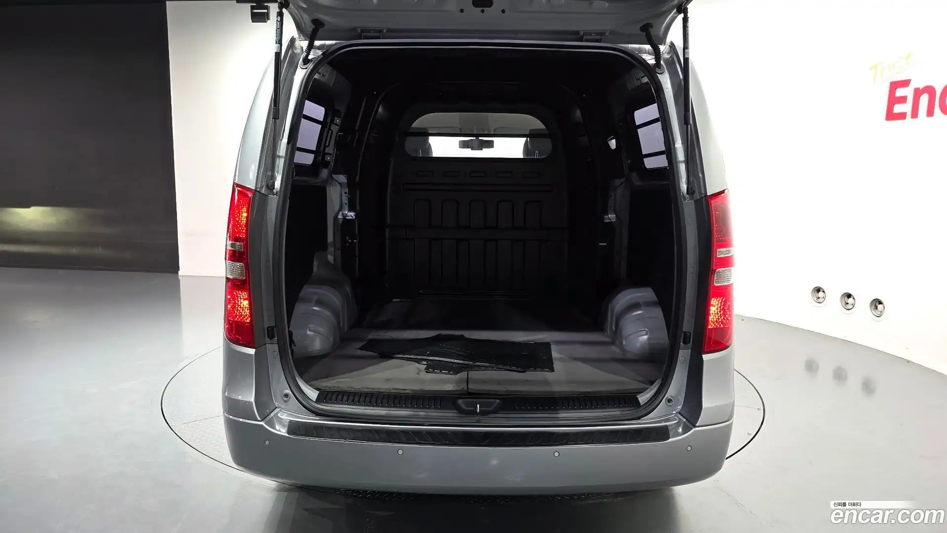 Starex Hyundai 2016.6-OPTION-024