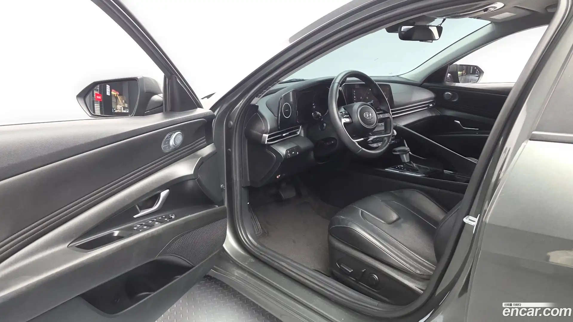 AVANTE Hyundai 2022.10-INNER-010