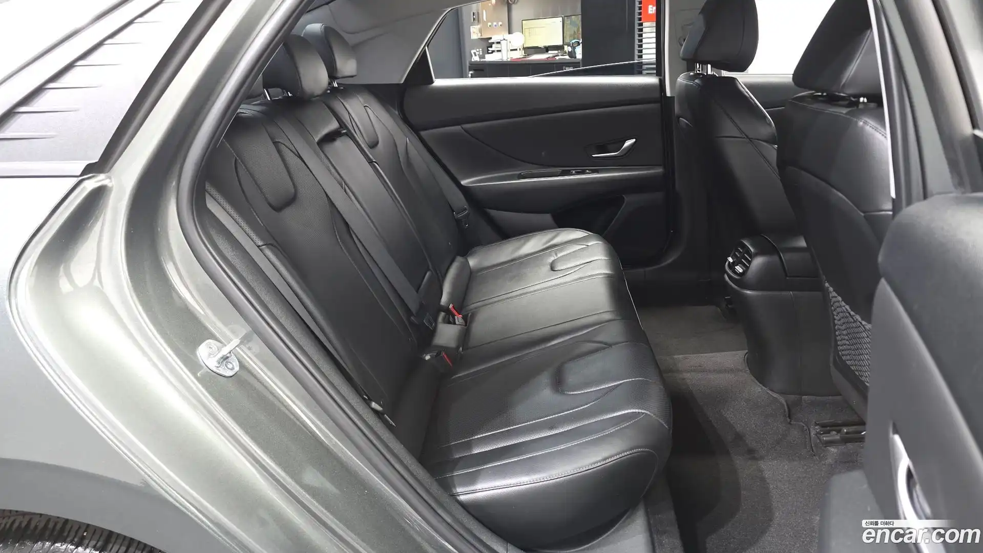 AVANTE Hyundai 2022.10-OPTION-016