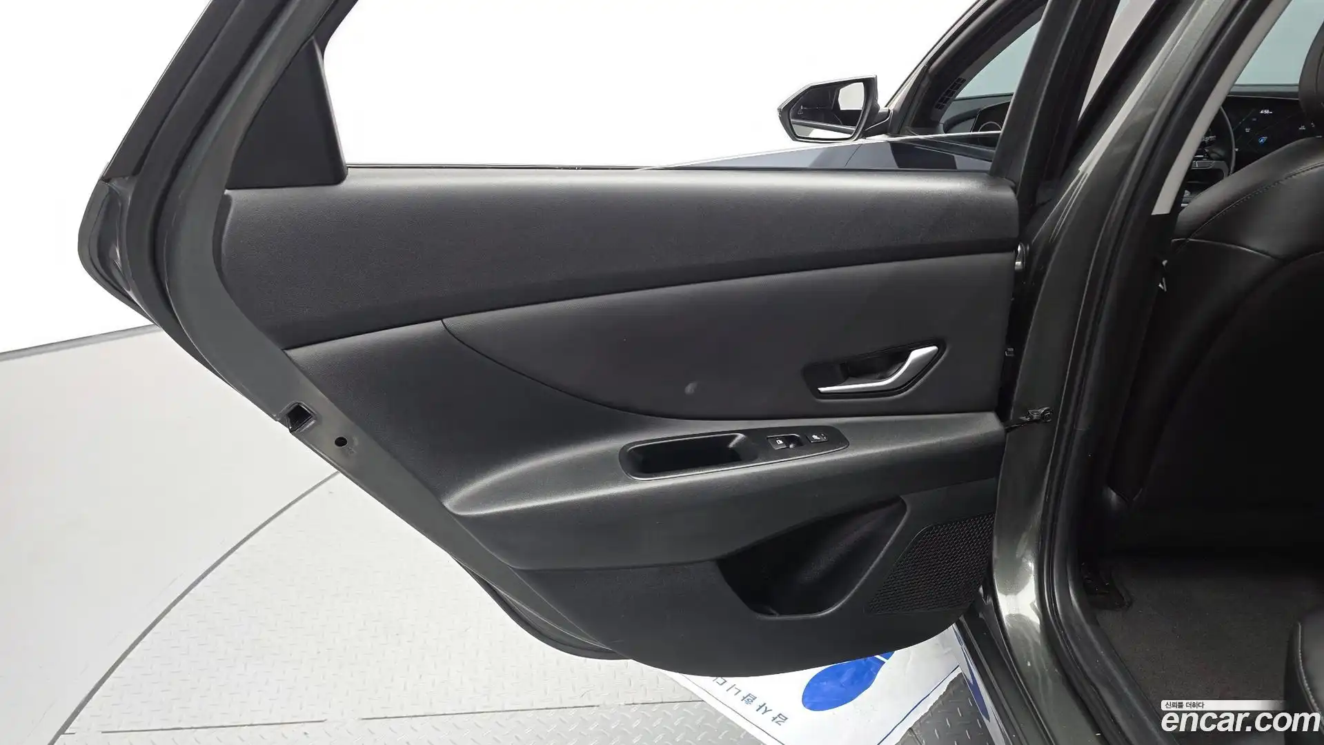AVANTE Hyundai 2022.10-INNER-035