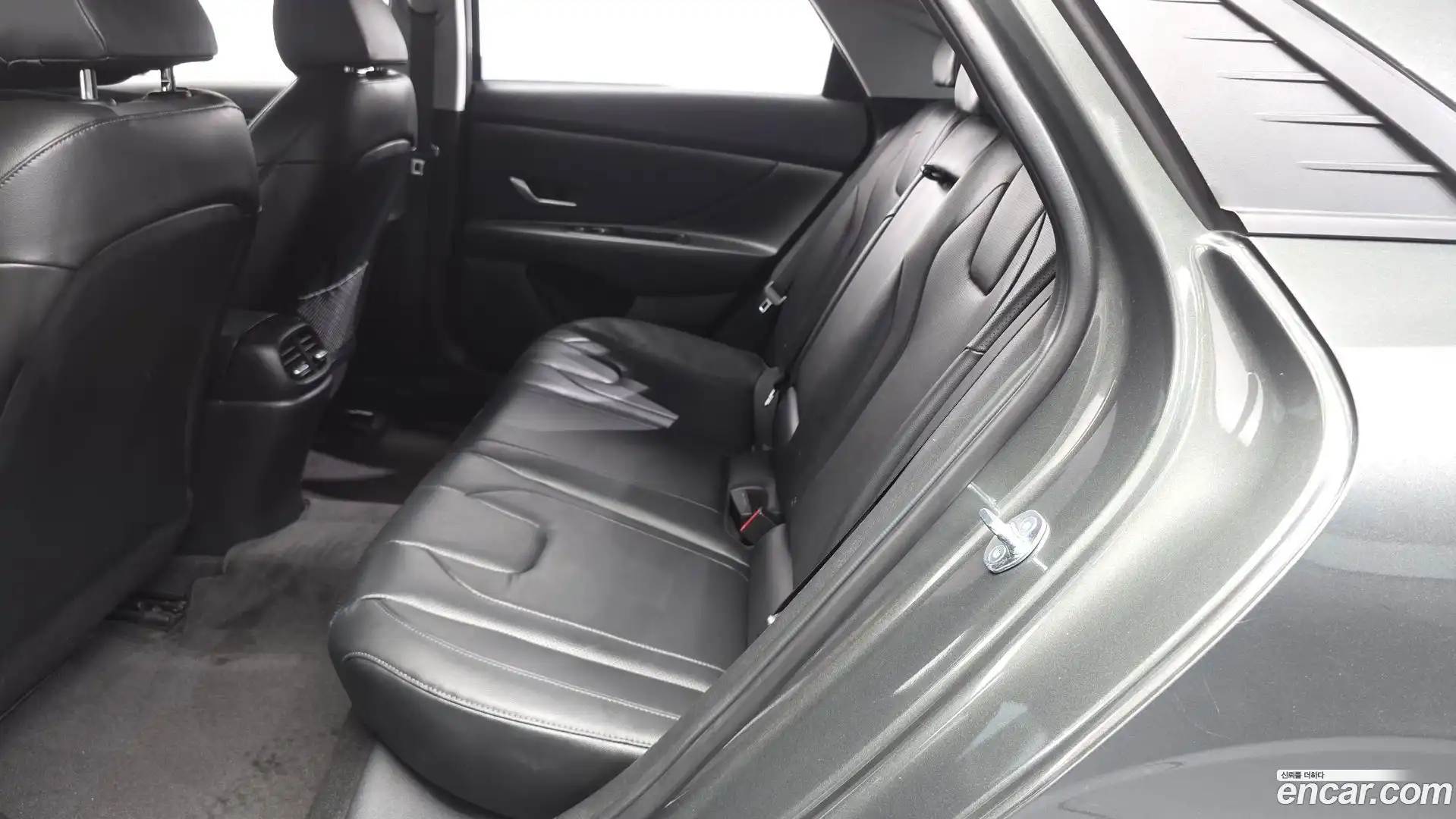 AVANTE Hyundai 2022.10-INNER-036