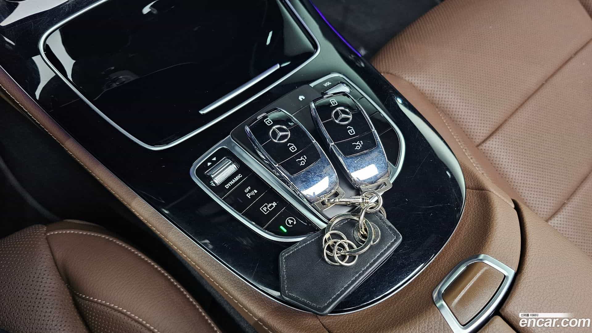 E-Class Mercedes-Benz 2021.11-OPTION-021