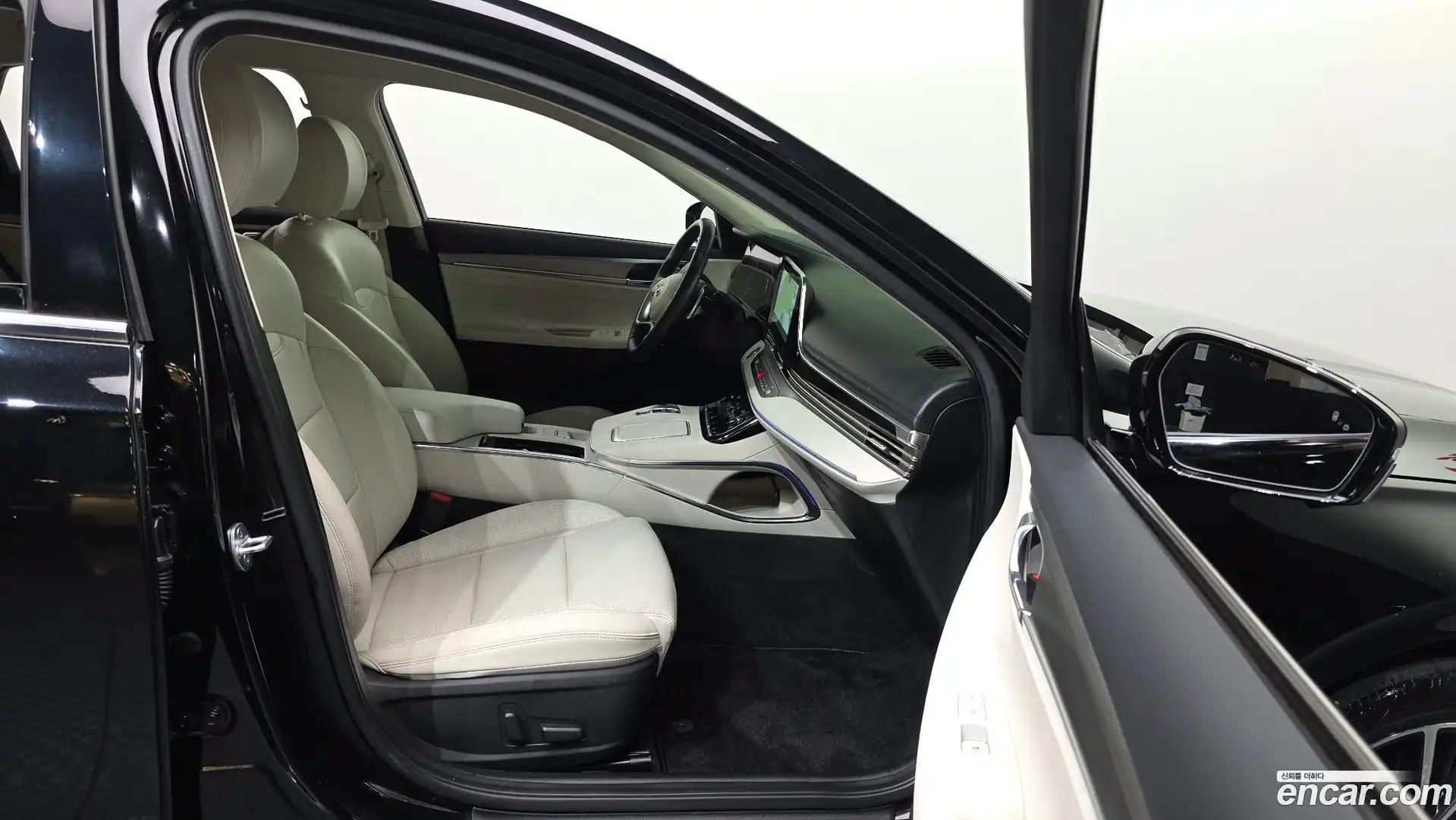 Grandeur Hyundai 2022.4-OPTION-015