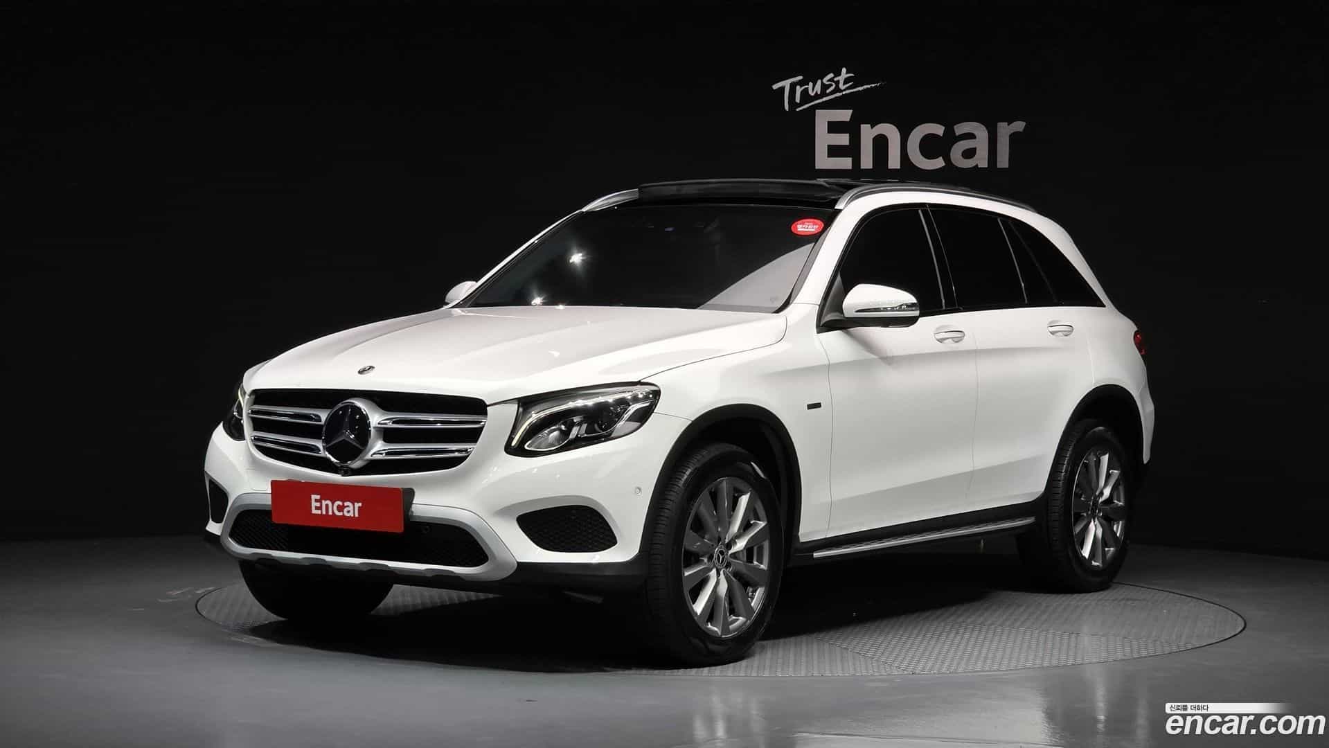 GLC-Class Mercedes-Benz 2018.11-OUTER-001