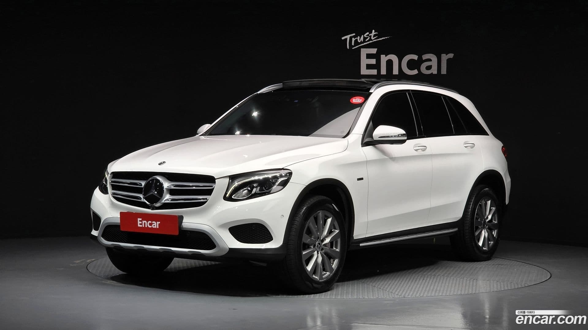 Main__Slider__Photo:GLC-Class Mercedes-Benz 2018.11-0