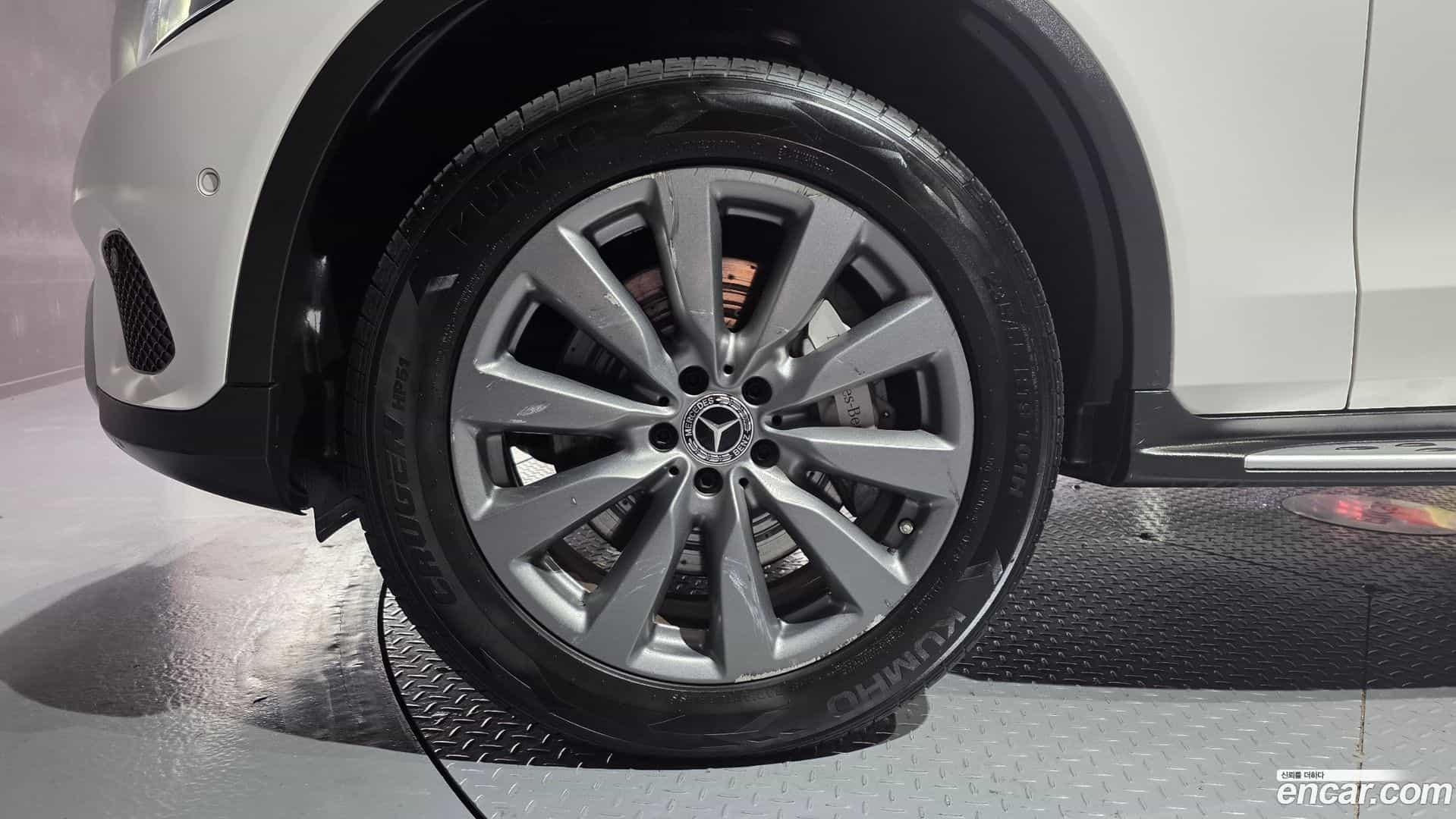 GLC-Class Mercedes-Benz 2018.11-OUTER-005