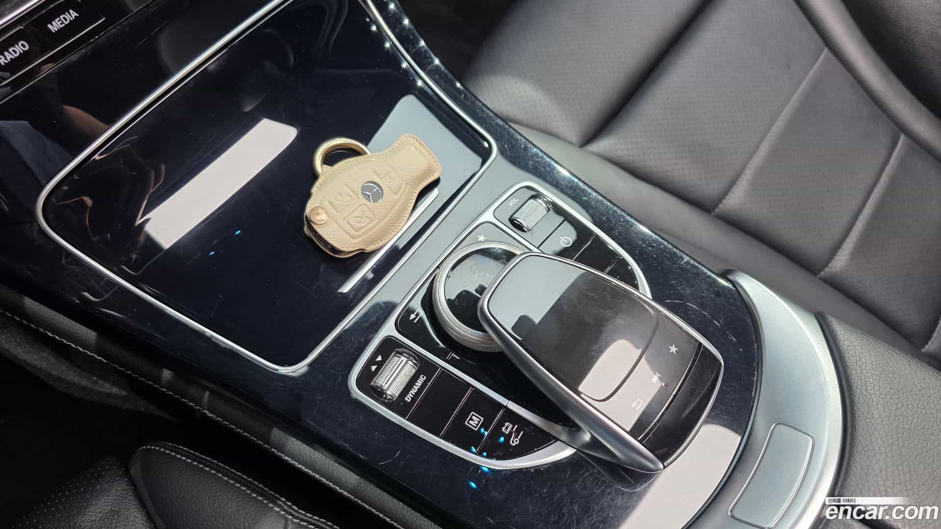 GLC-Class Mercedes-Benz 2018.11-OPTION-021