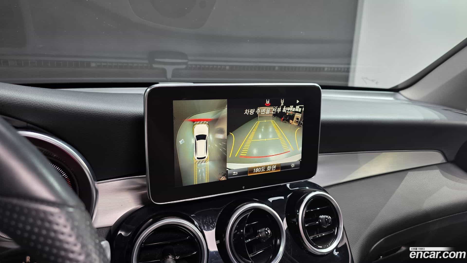 GLC-Class Mercedes-Benz 2018.11-OPTION-022