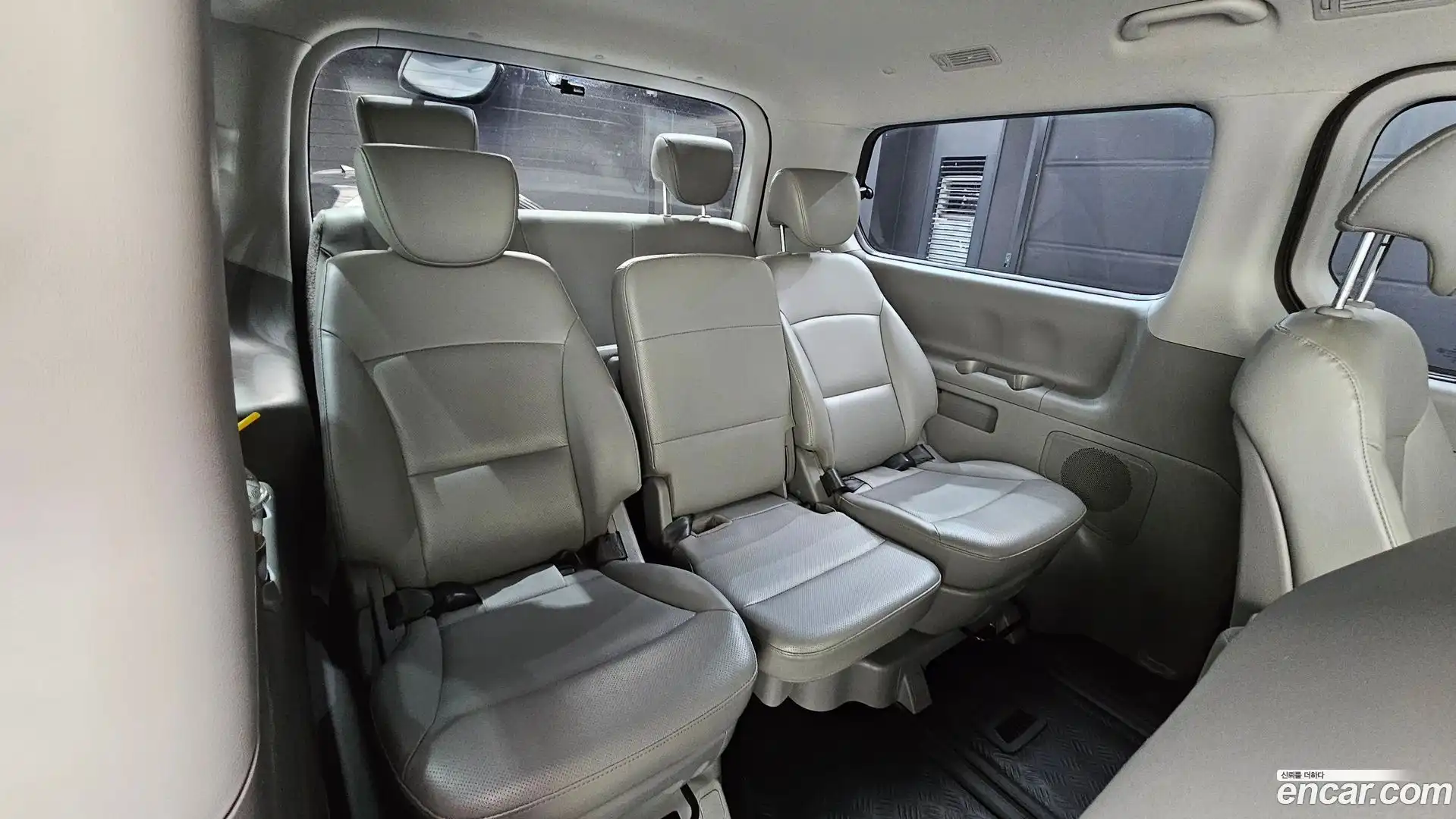 Starex Hyundai 2018.2-OPTION-016