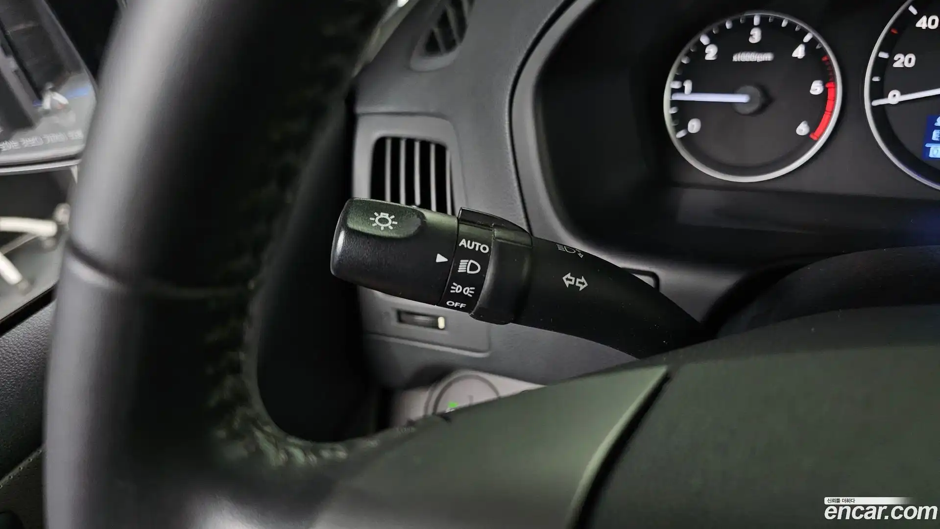 Starex Hyundai 2018.2-OPTION-019