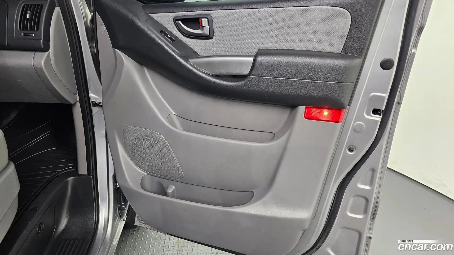 Starex Hyundai 2018.2-INNER-035