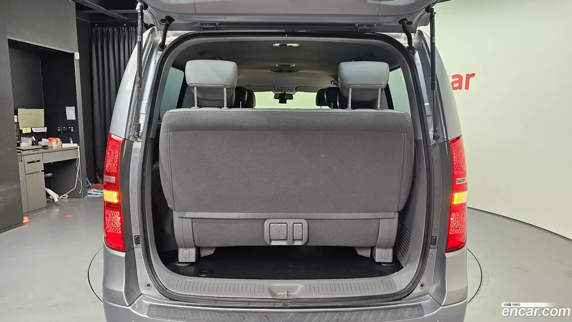 Starex Hyundai 2018.2-OPTION-043