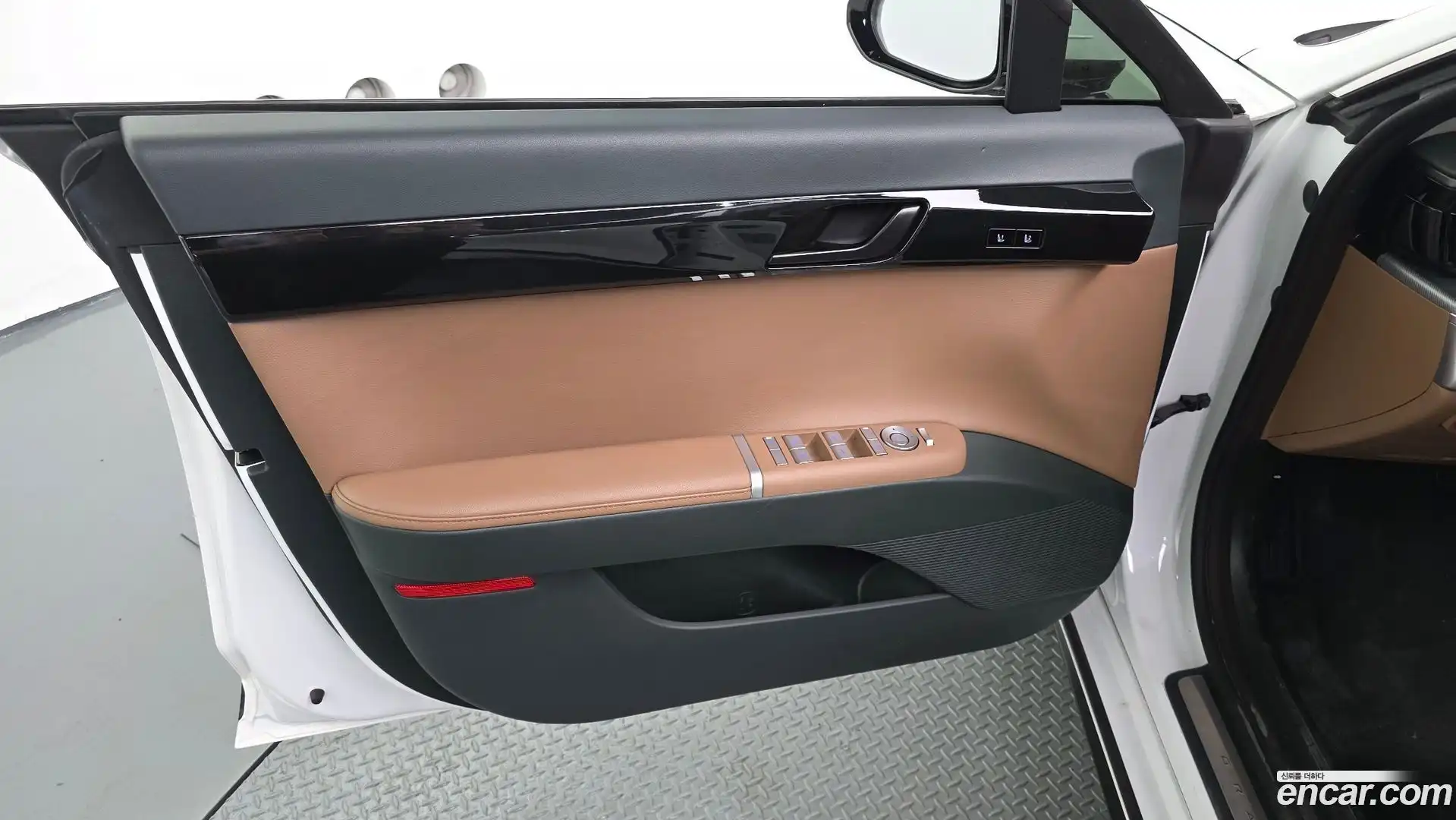 Grandeur Hyundai 2023.4-INNER-034