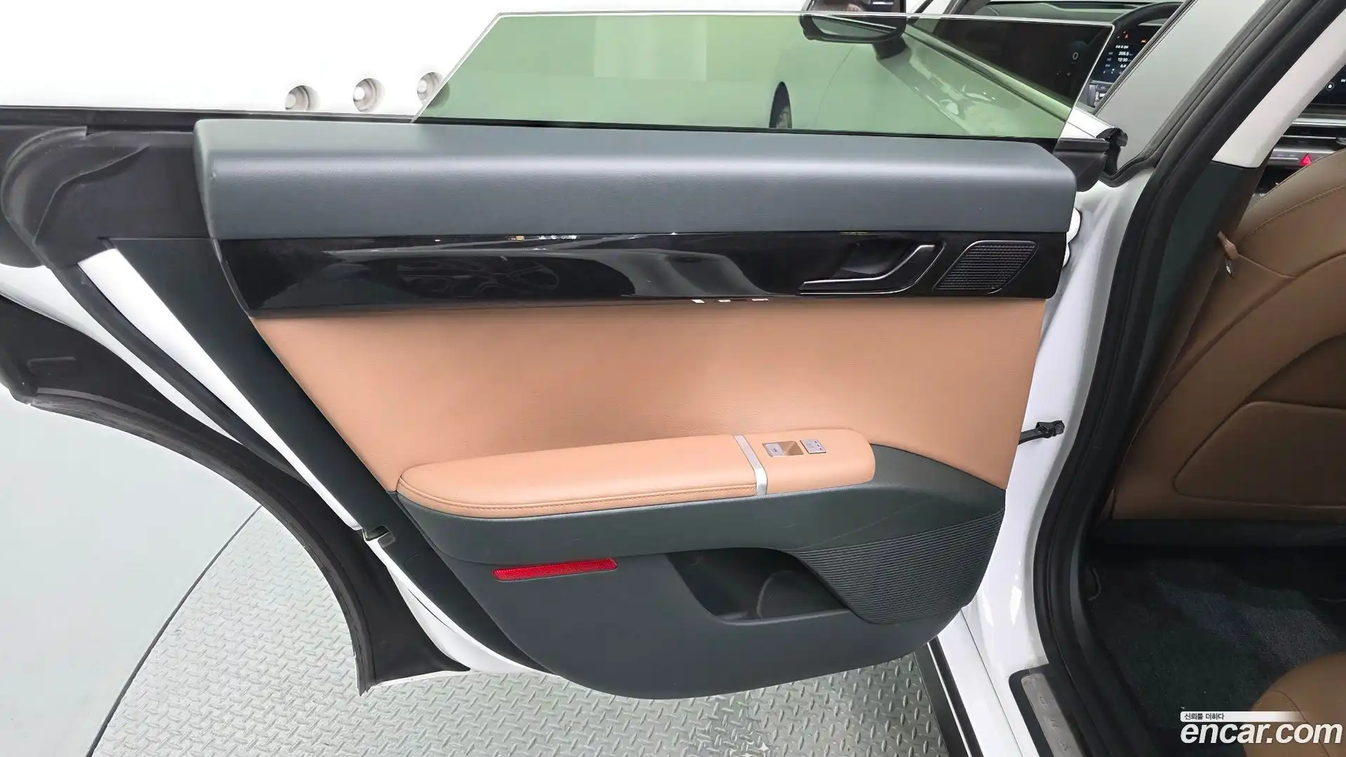 Grandeur Hyundai 2023.4-INNER-035