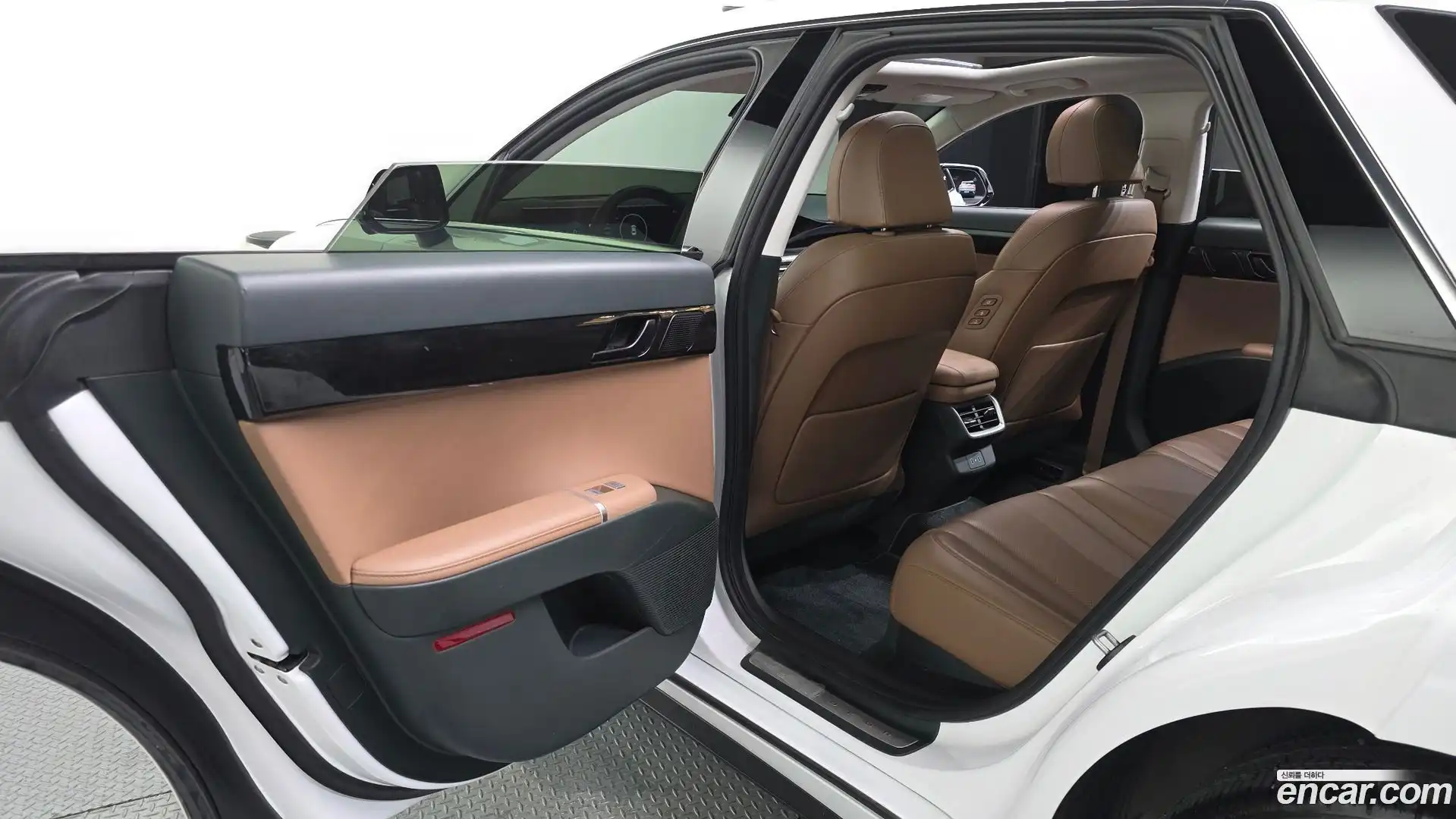 Grandeur Hyundai 2023.4-INNER-036