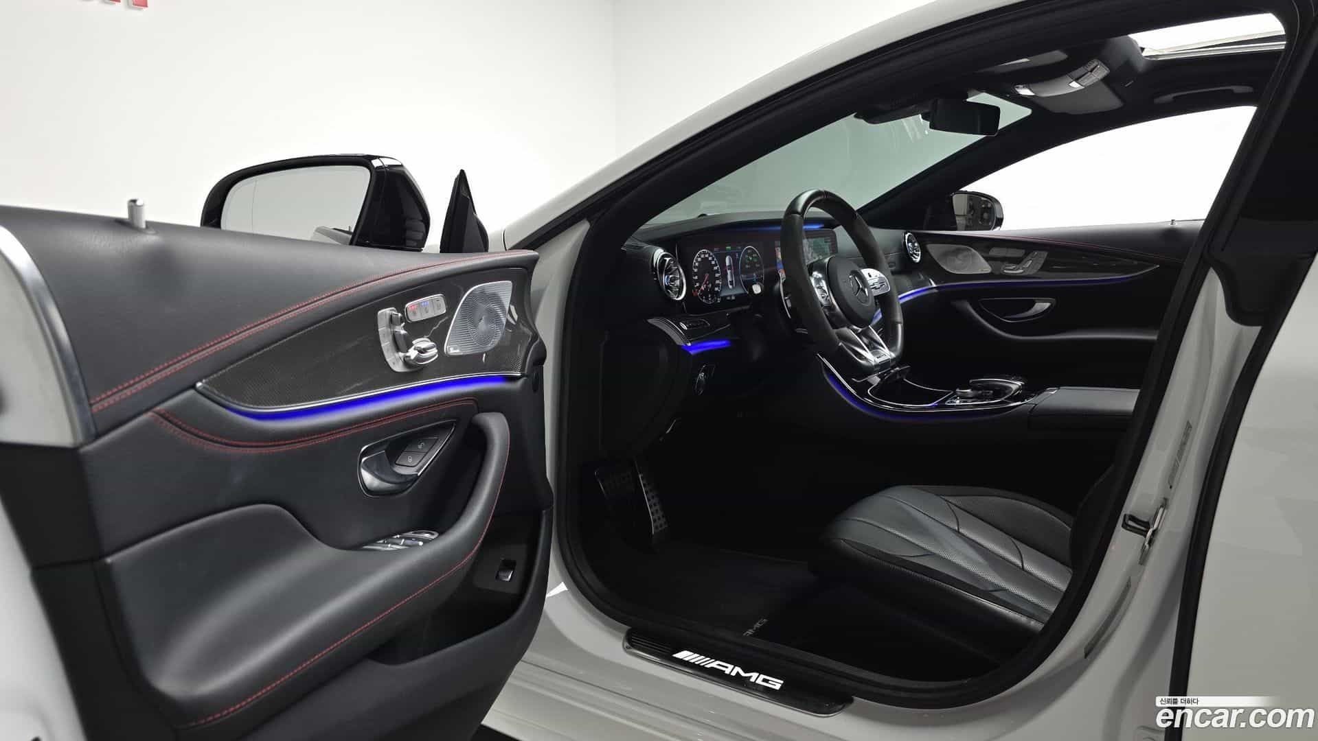 CLS-Class Mercedes-Benz 2020.4-INNER-010