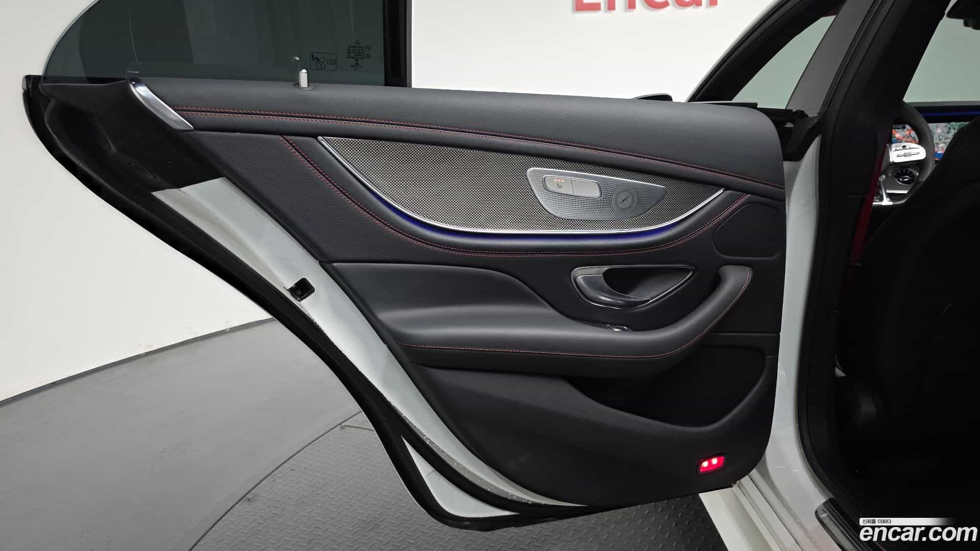 CLS-Class Mercedes-Benz 2020.4-INNER-035