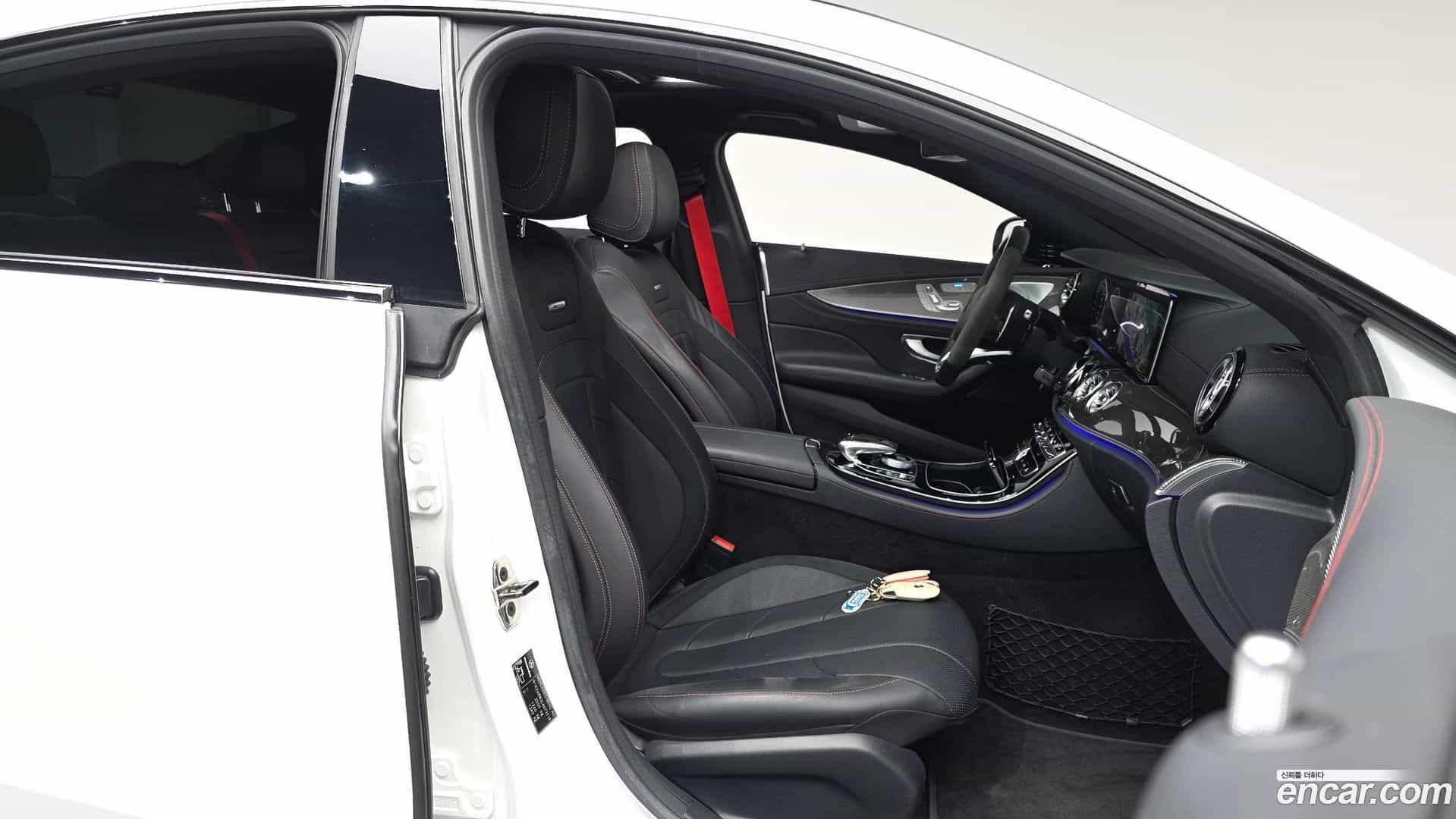 CLS-Class Mercedes-Benz 2020.4-INNER-036