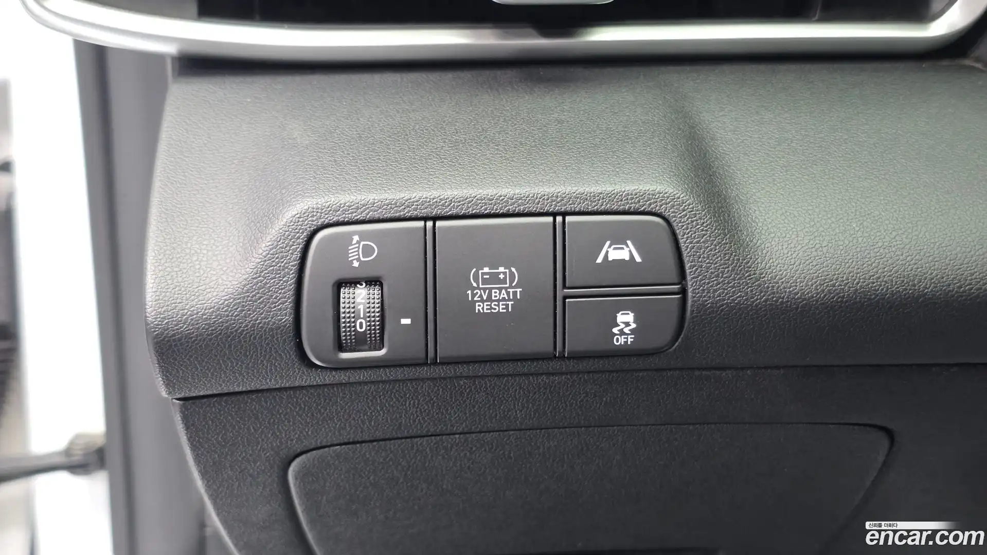 AVANTE Hyundai 2022.5-OPTION-018
