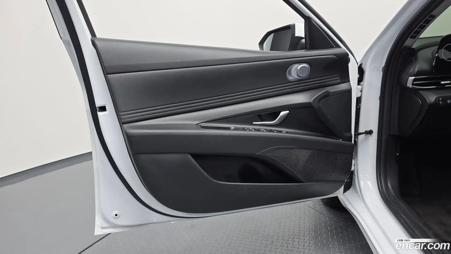 AVANTE Hyundai 2022.5-INNER-034