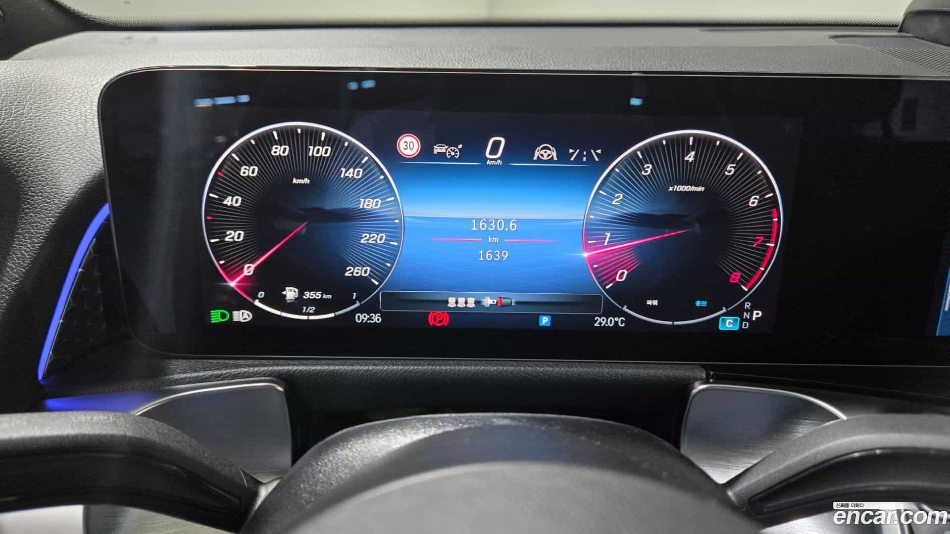 GLB-Class Mercedes-Benz 2025.9-OPTION-020
