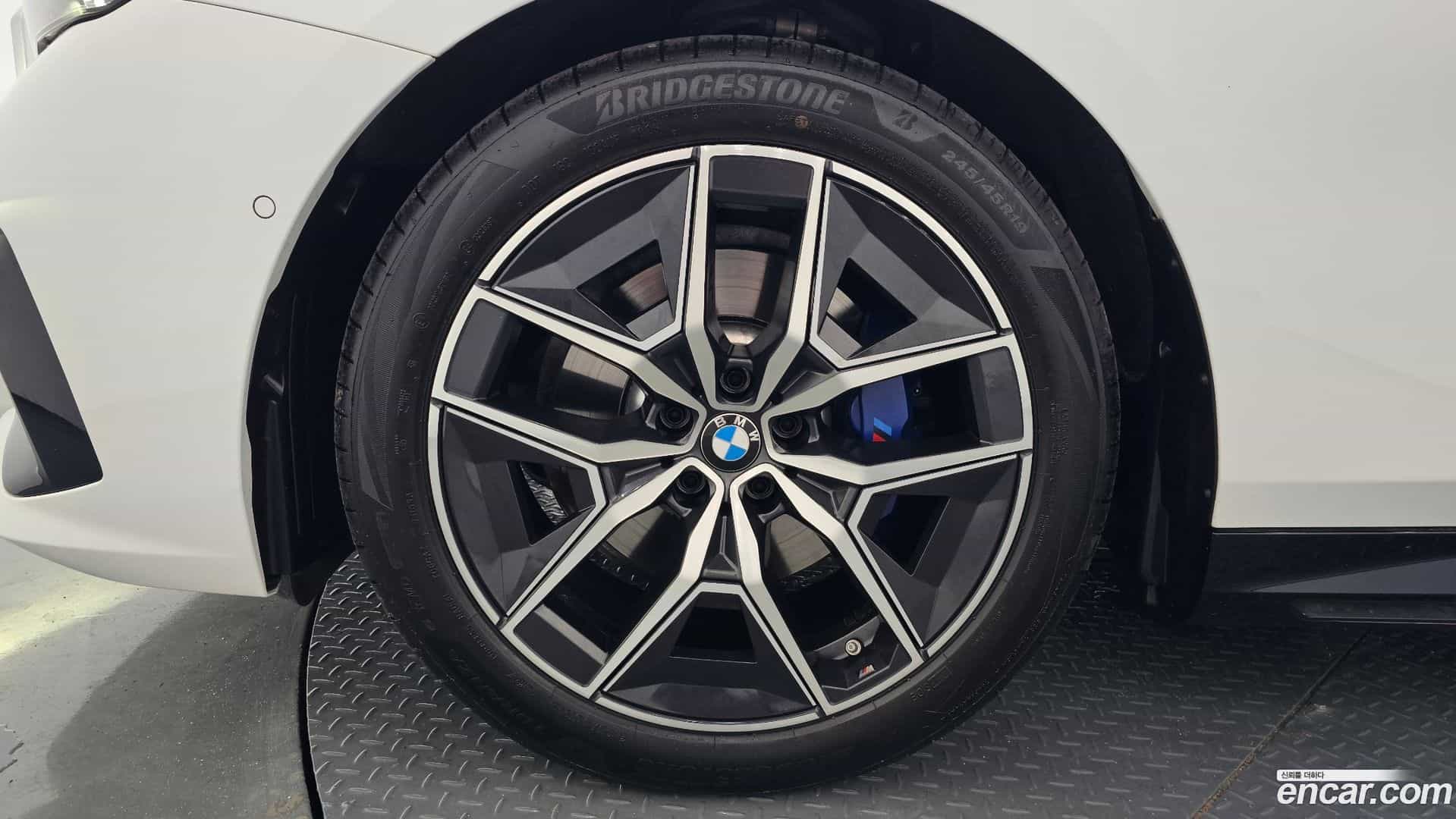 5-Series BMW 2025.9-OUTER-005