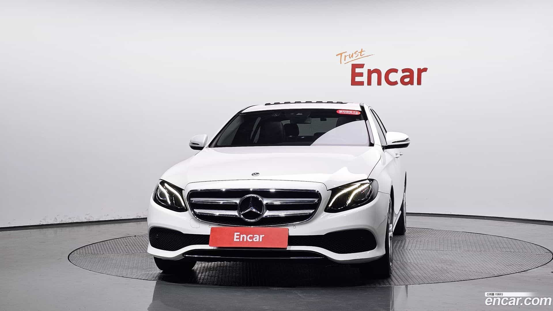 E-Class Mercedes-Benz 2018.2-OUTER-003