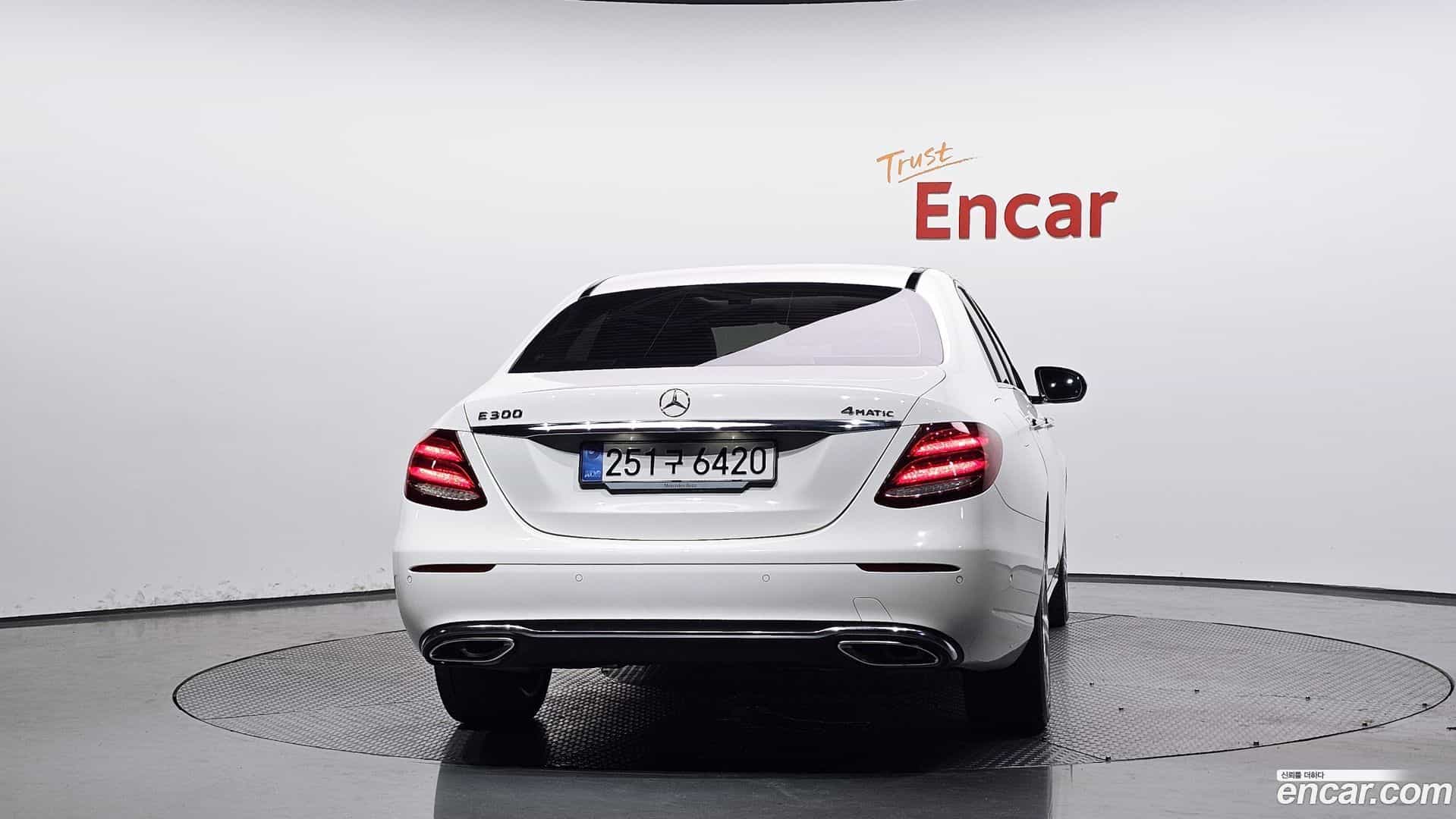 E-Class Mercedes-Benz 2018.2-OUTER-004