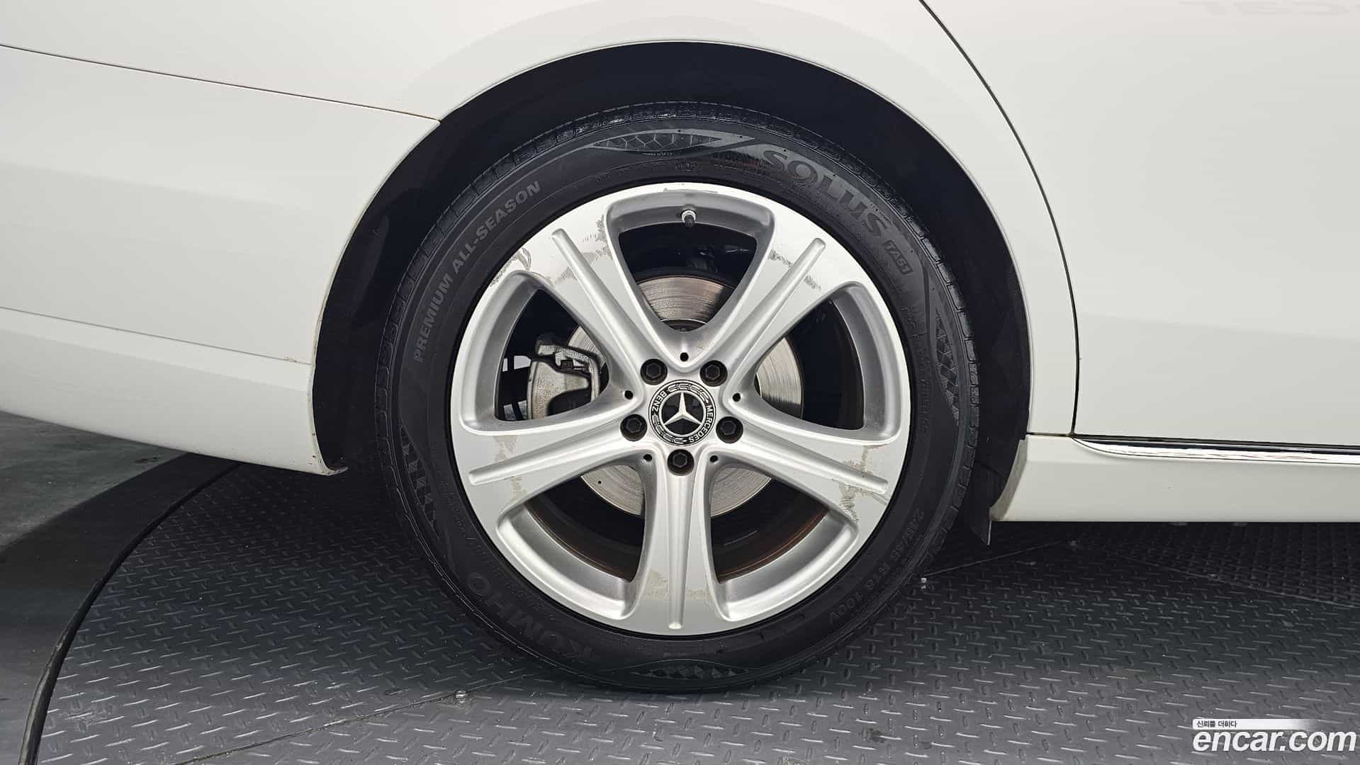 E-Class Mercedes-Benz 2018.2-OUTER-005