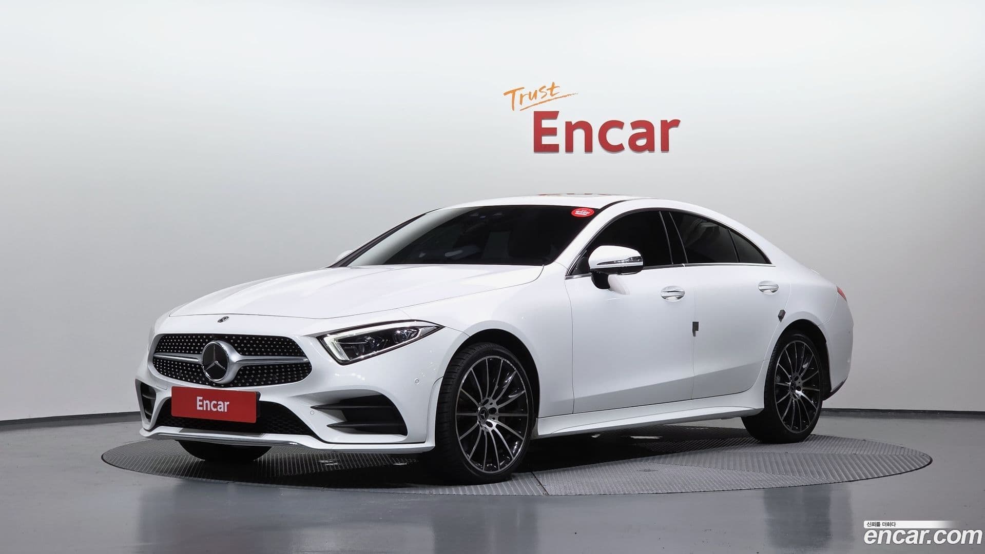 Main__Slider__Photo:CLS-Class Mercedes-Benz 2021.4-0