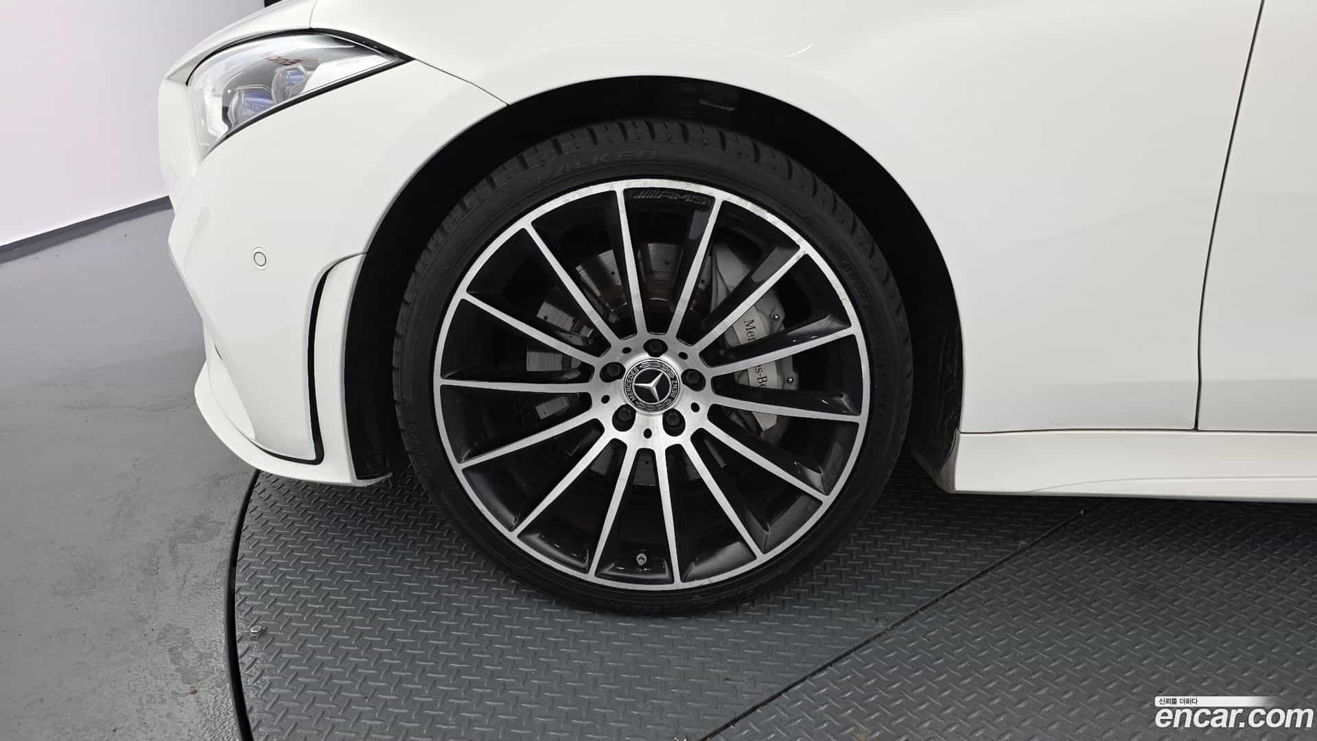 CLS-Class Mercedes-Benz 2021.4-OUTER-005