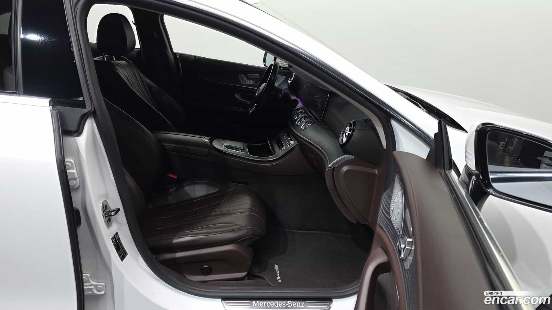 CLS-Class Mercedes-Benz 2021.4-OPTION-015