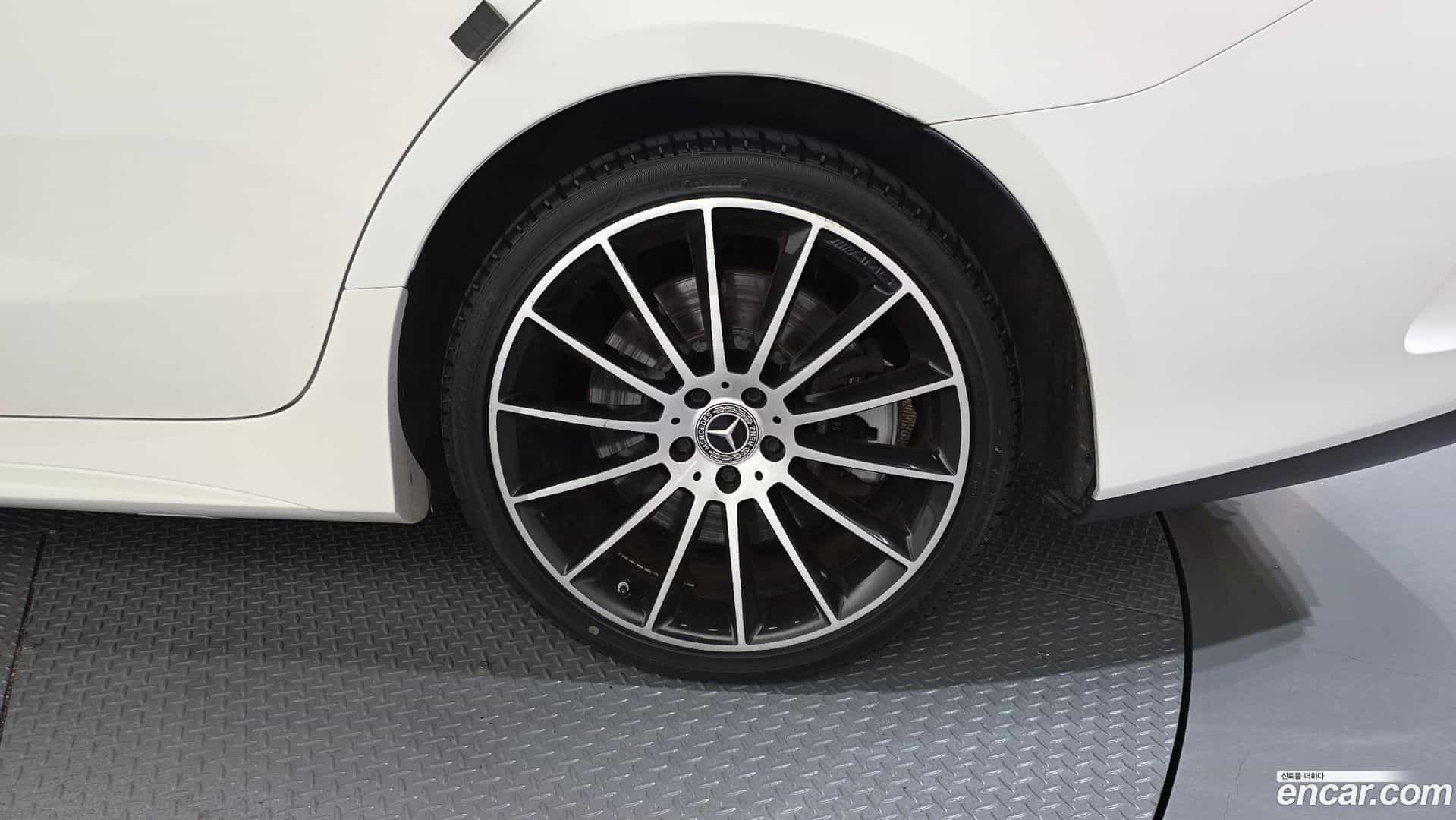 CLS-Class Mercedes-Benz 2021.4-OUTER-031