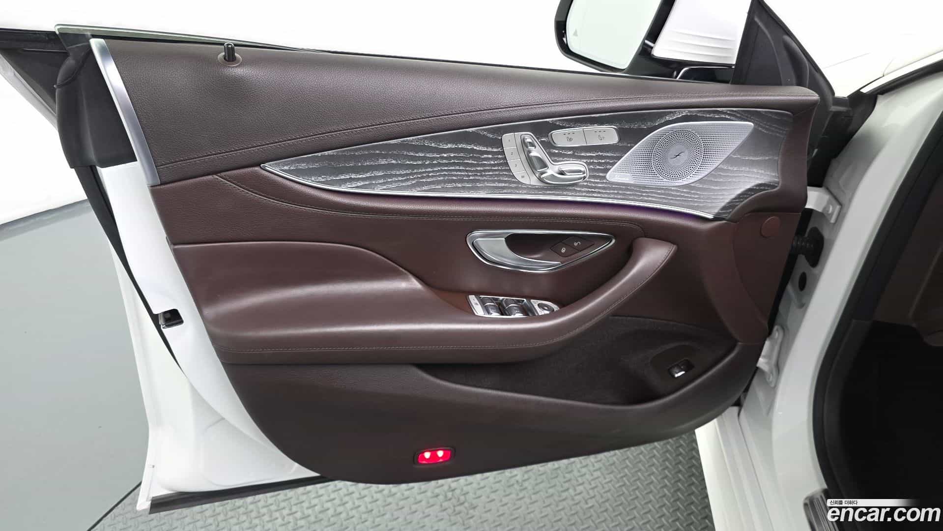 CLS-Class Mercedes-Benz 2021.4-INNER-034
