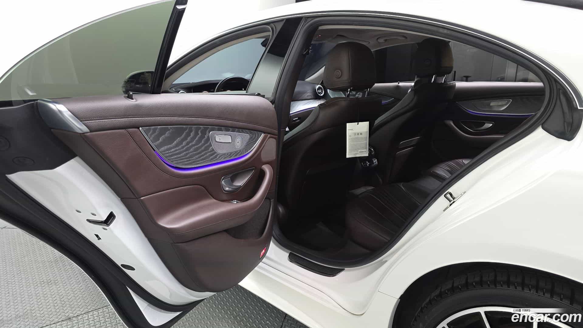 CLS-Class Mercedes-Benz 2021.4-INNER-036