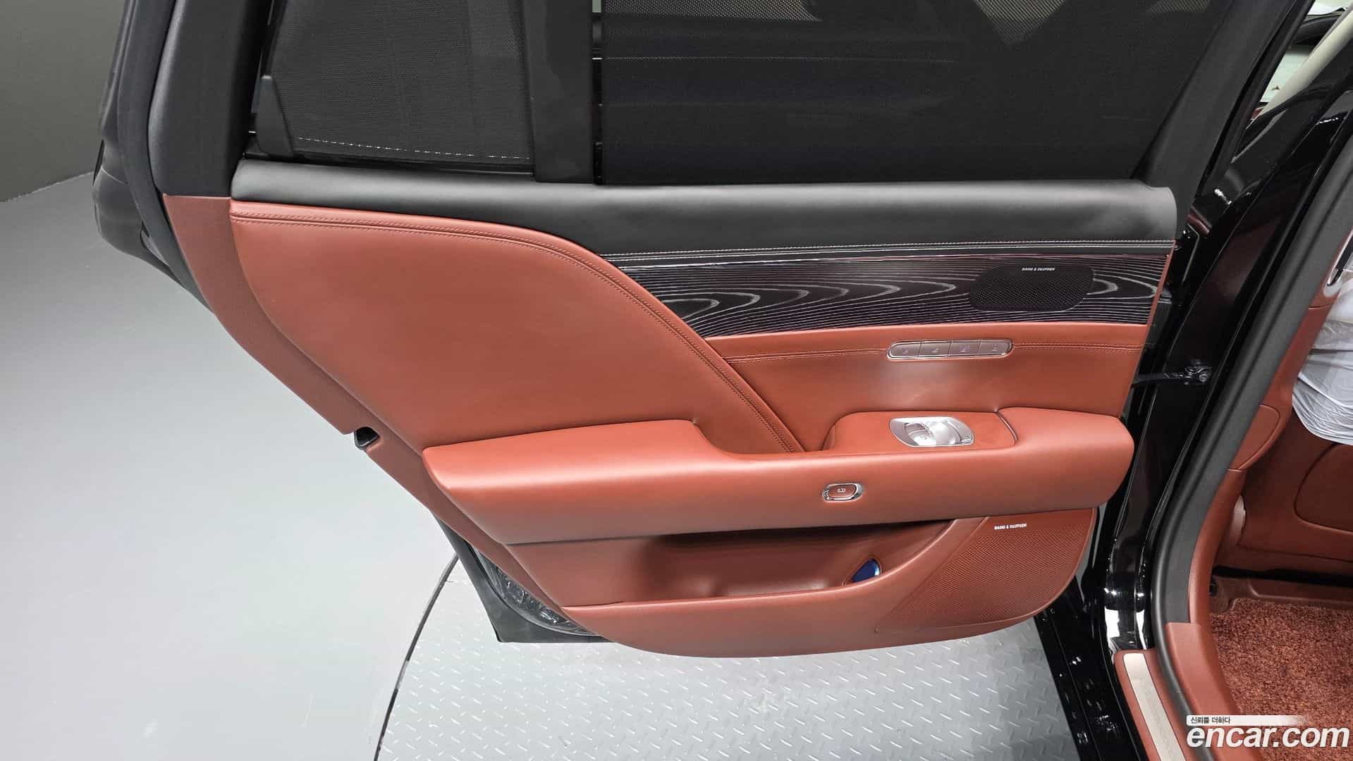 G90 Genesis 2022.2-INNER-035